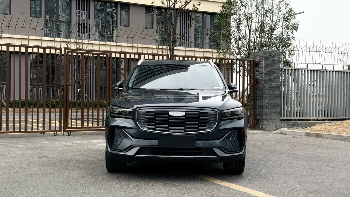 Geely Monjaro (Xingyue L)  из Китая