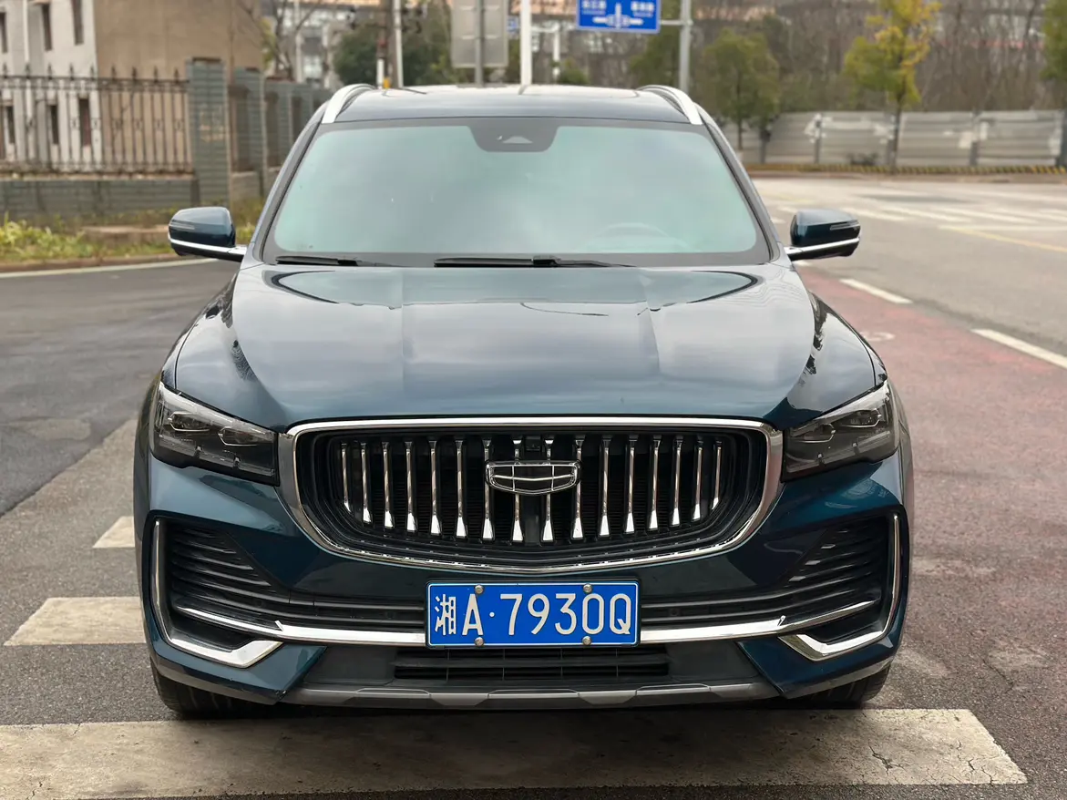 Geely Monjaro (Xingyue L)  из Китая