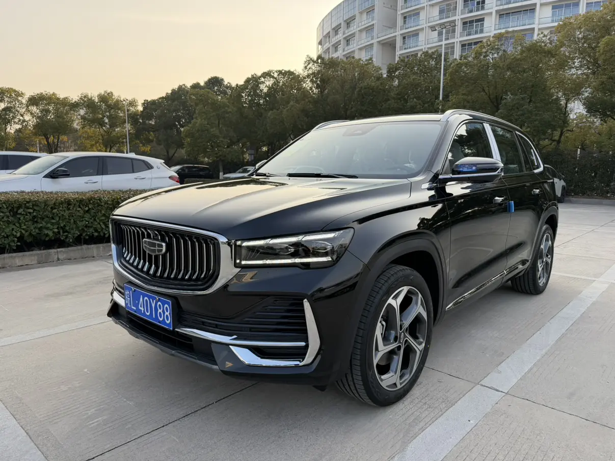 Geely Monjaro (Xingyue L)  из Китая