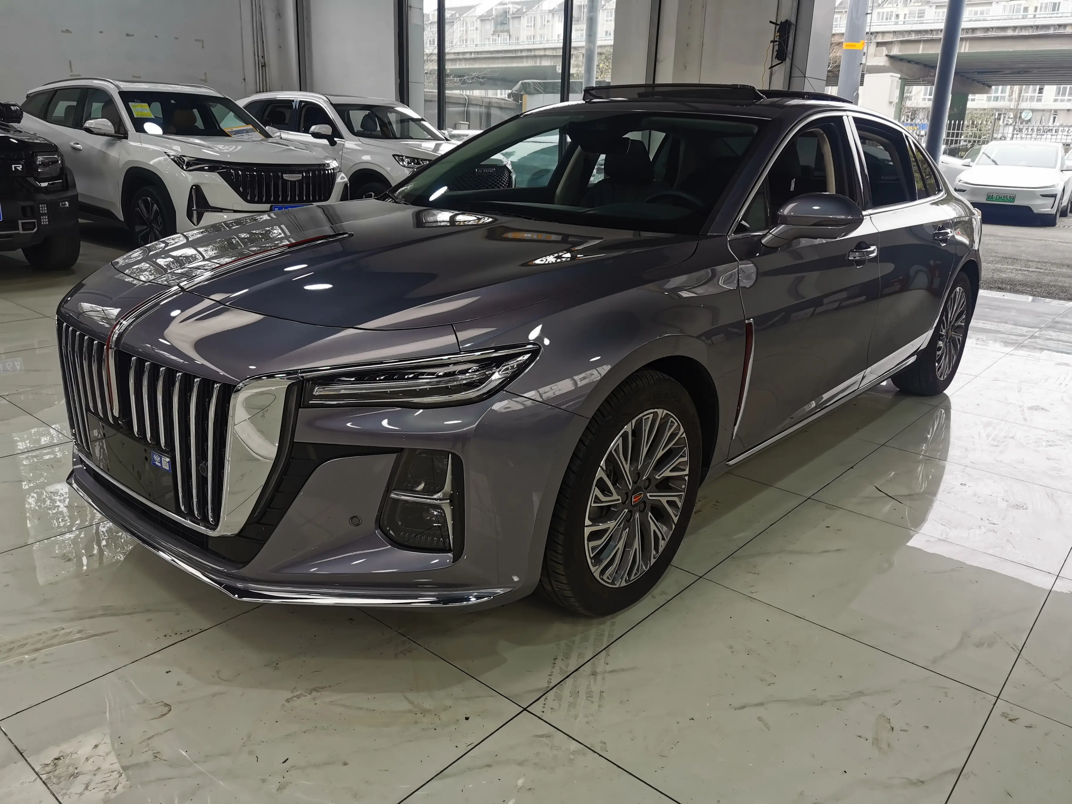 Hongqi H5  из Китая