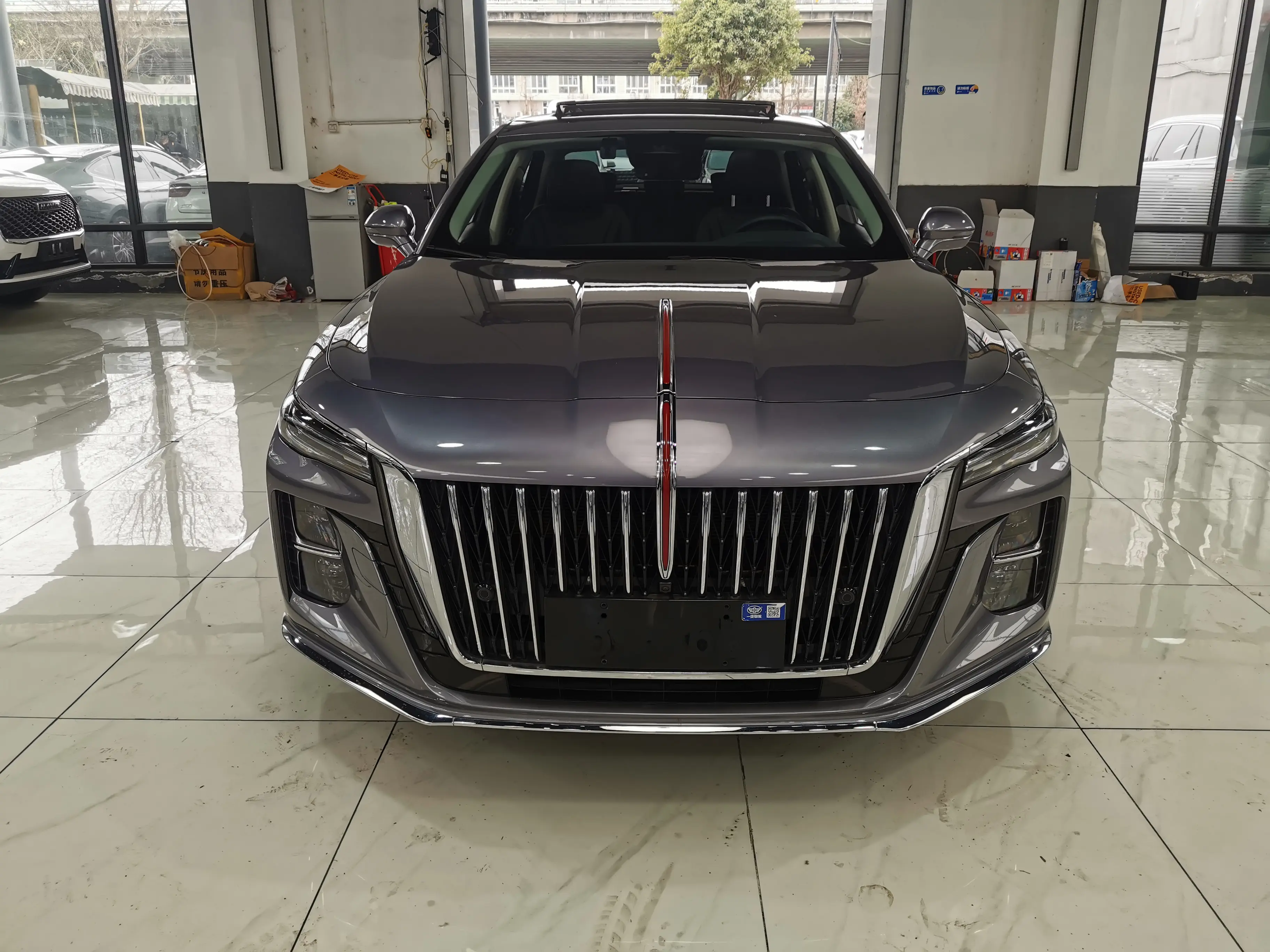 Hongqi H5  из Китая