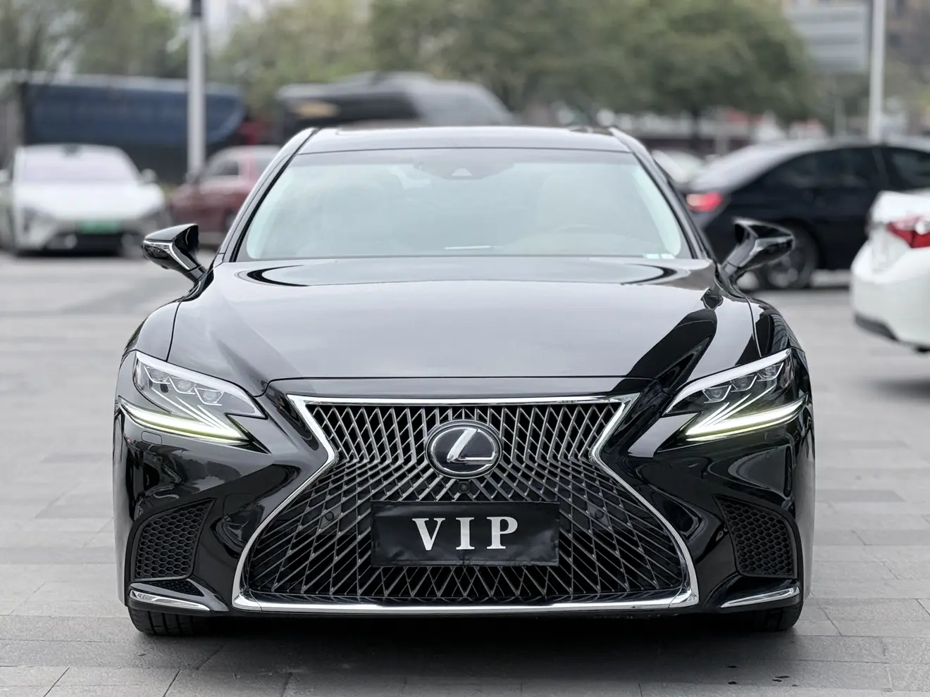 Lexus LS  из Китая