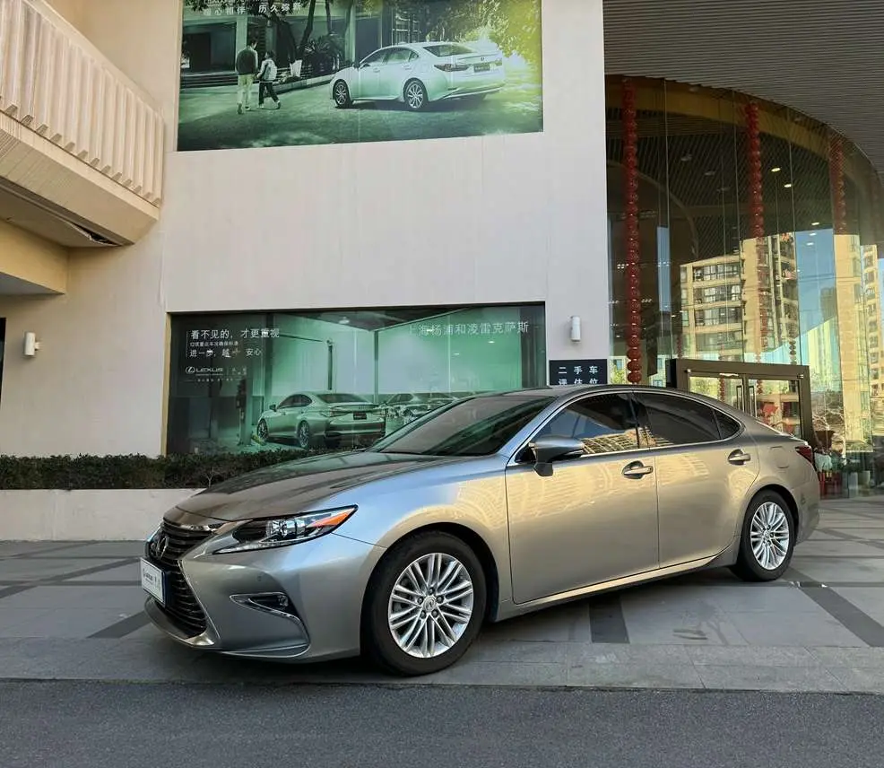 Lexus ES  из Китая