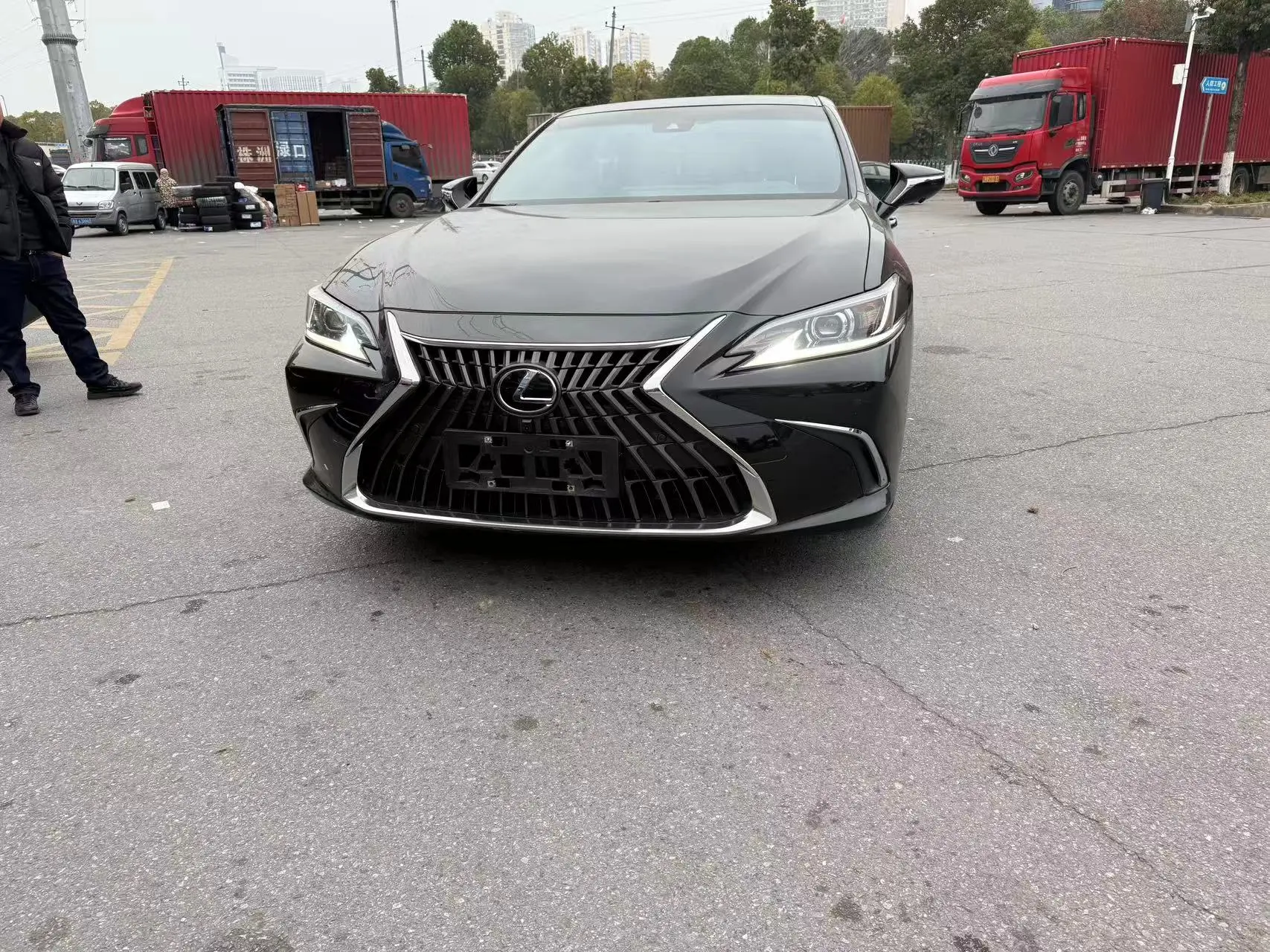 Lexus ES  из Китая