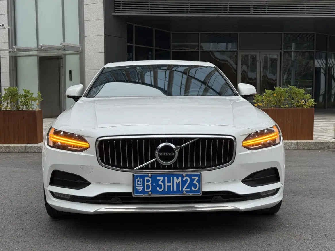 Volvo S90  из Китая