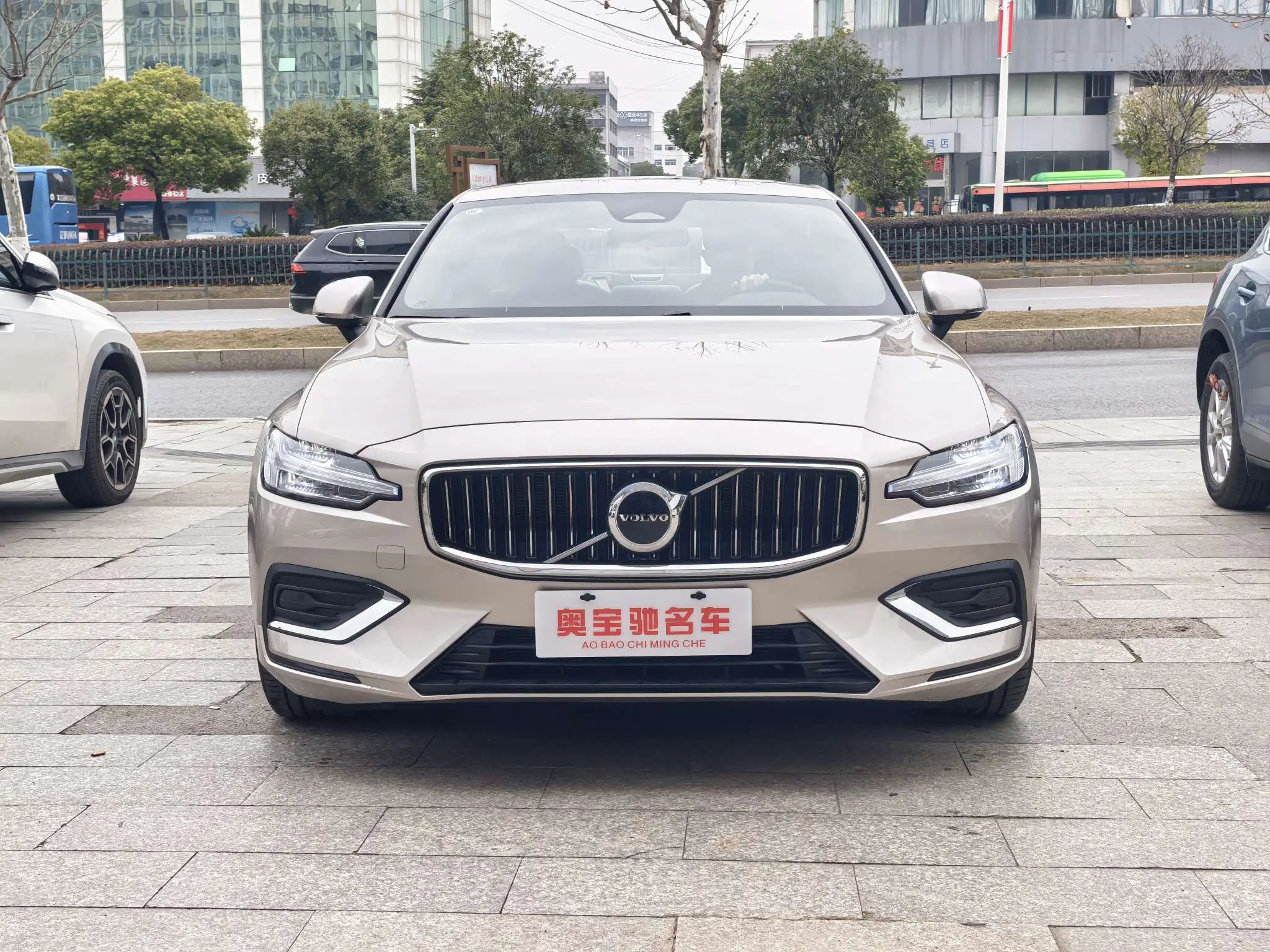 Volvo S60  из Китая