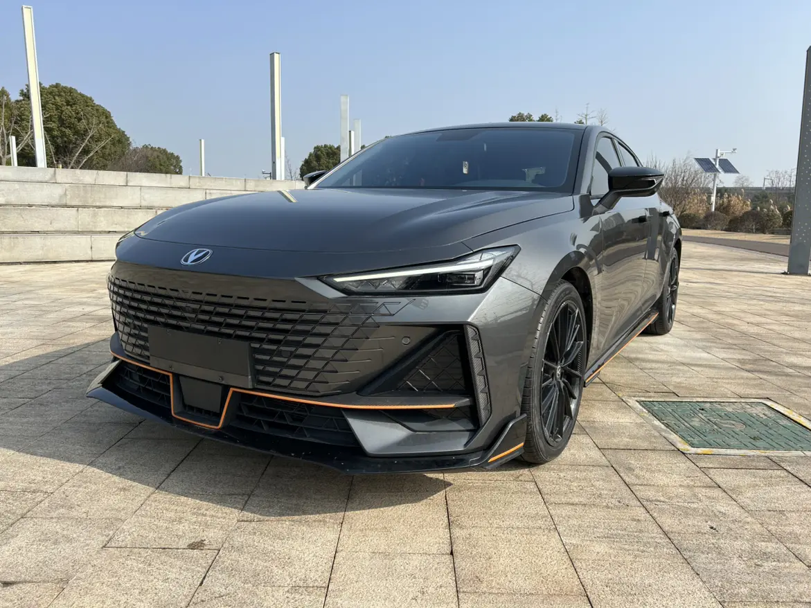 Changan UNI-V  из Китая