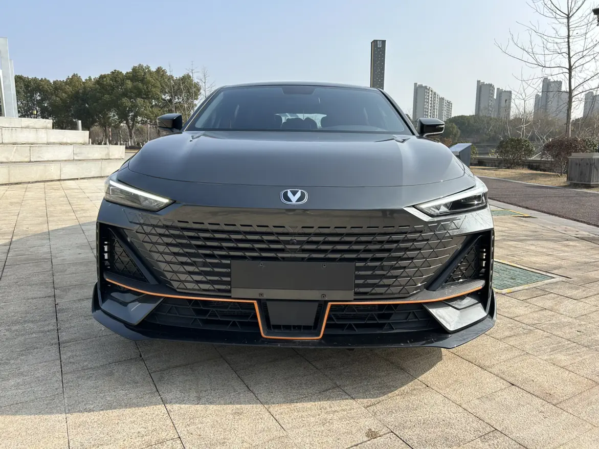 Changan UNI-V  из Китая