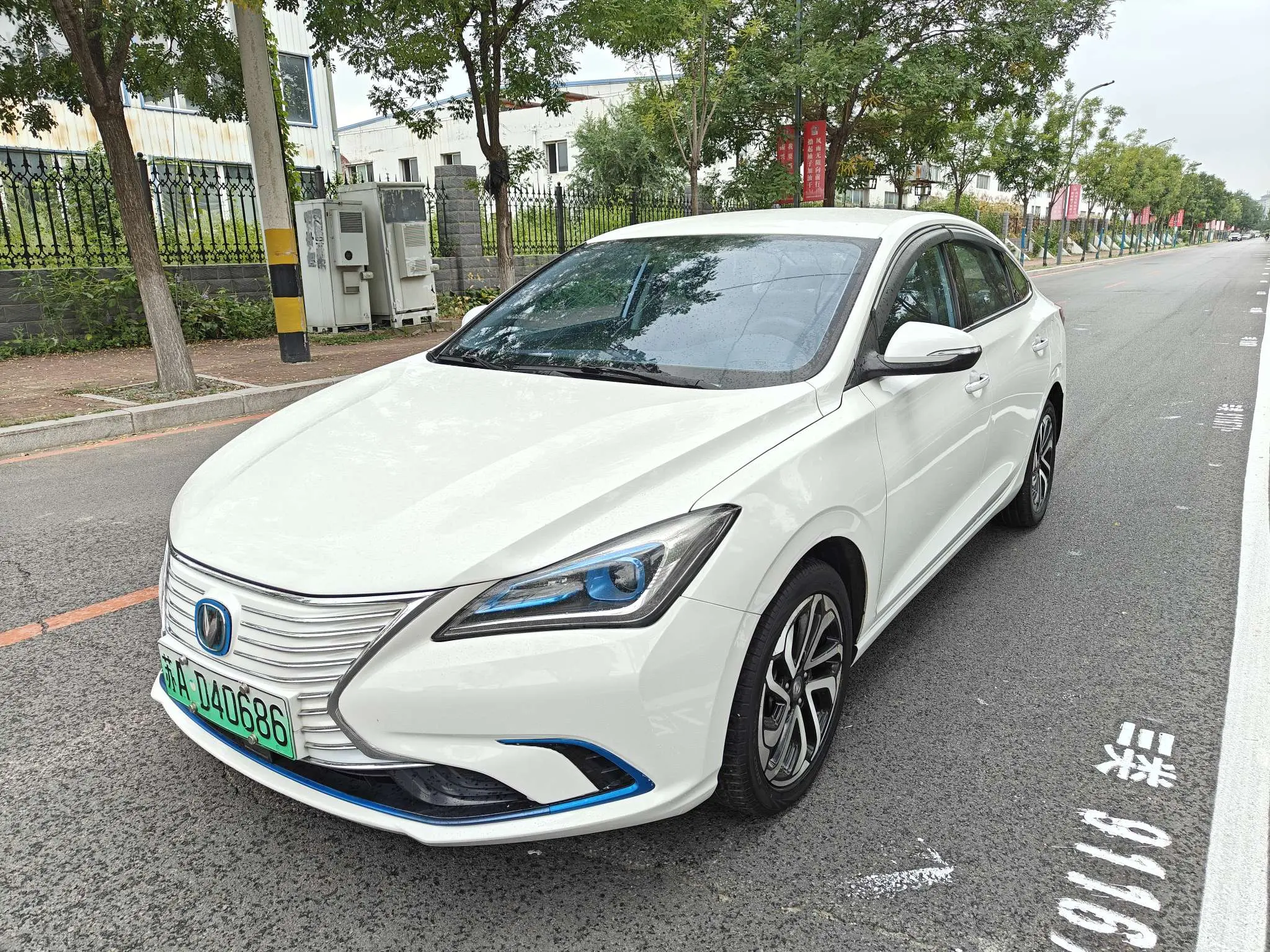 Changan Eado EV  из Китая