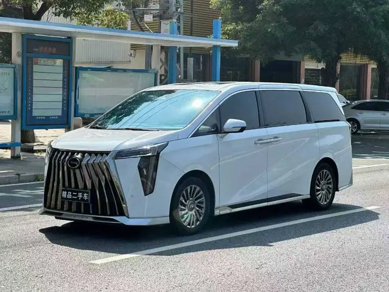 GAC Trumpchi M8  из Китая