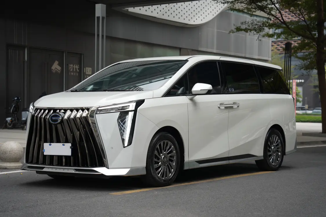 GAC Trumpchi M8  из Китая