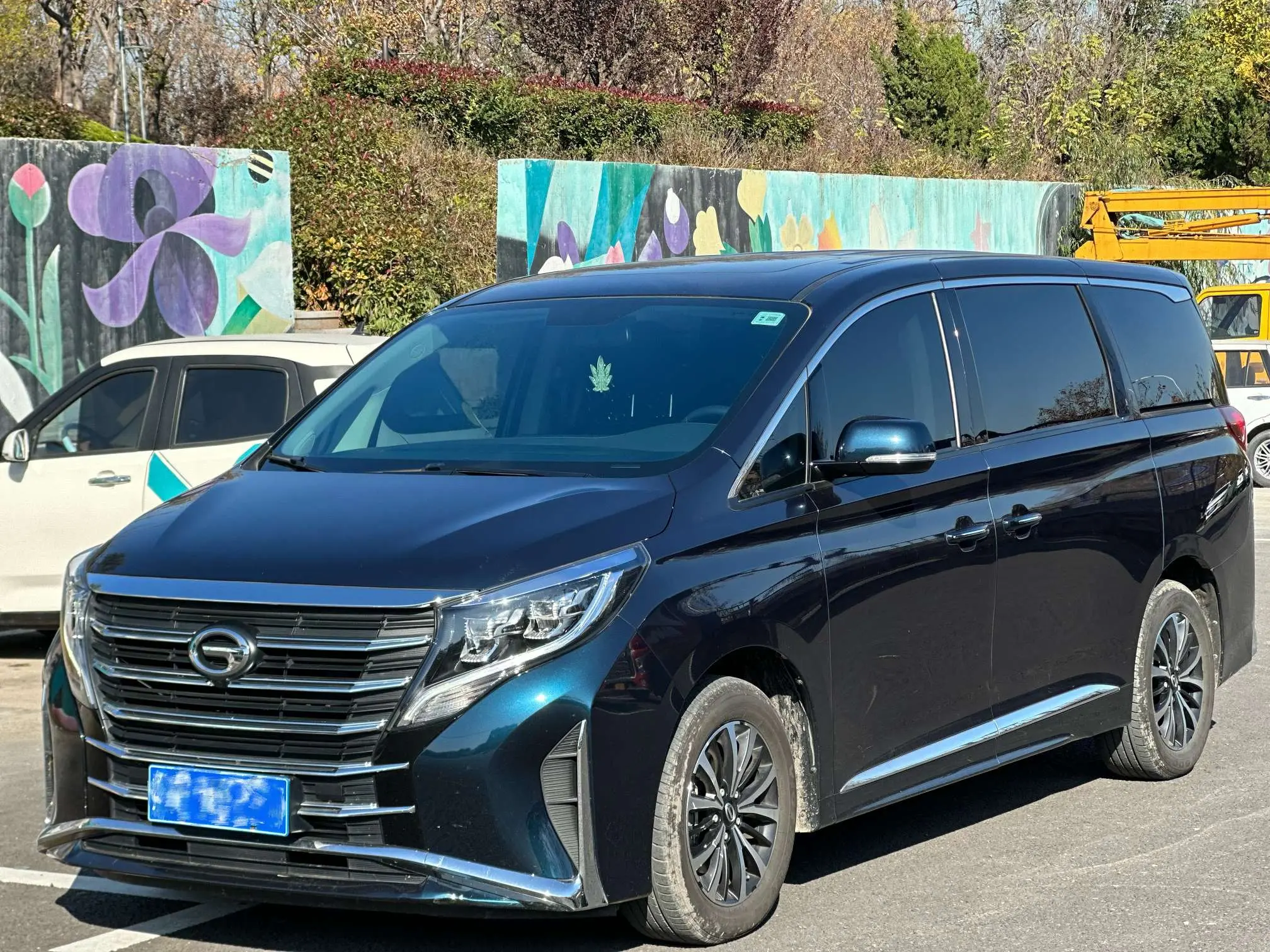 GAC Trumpchi M8  из Китая