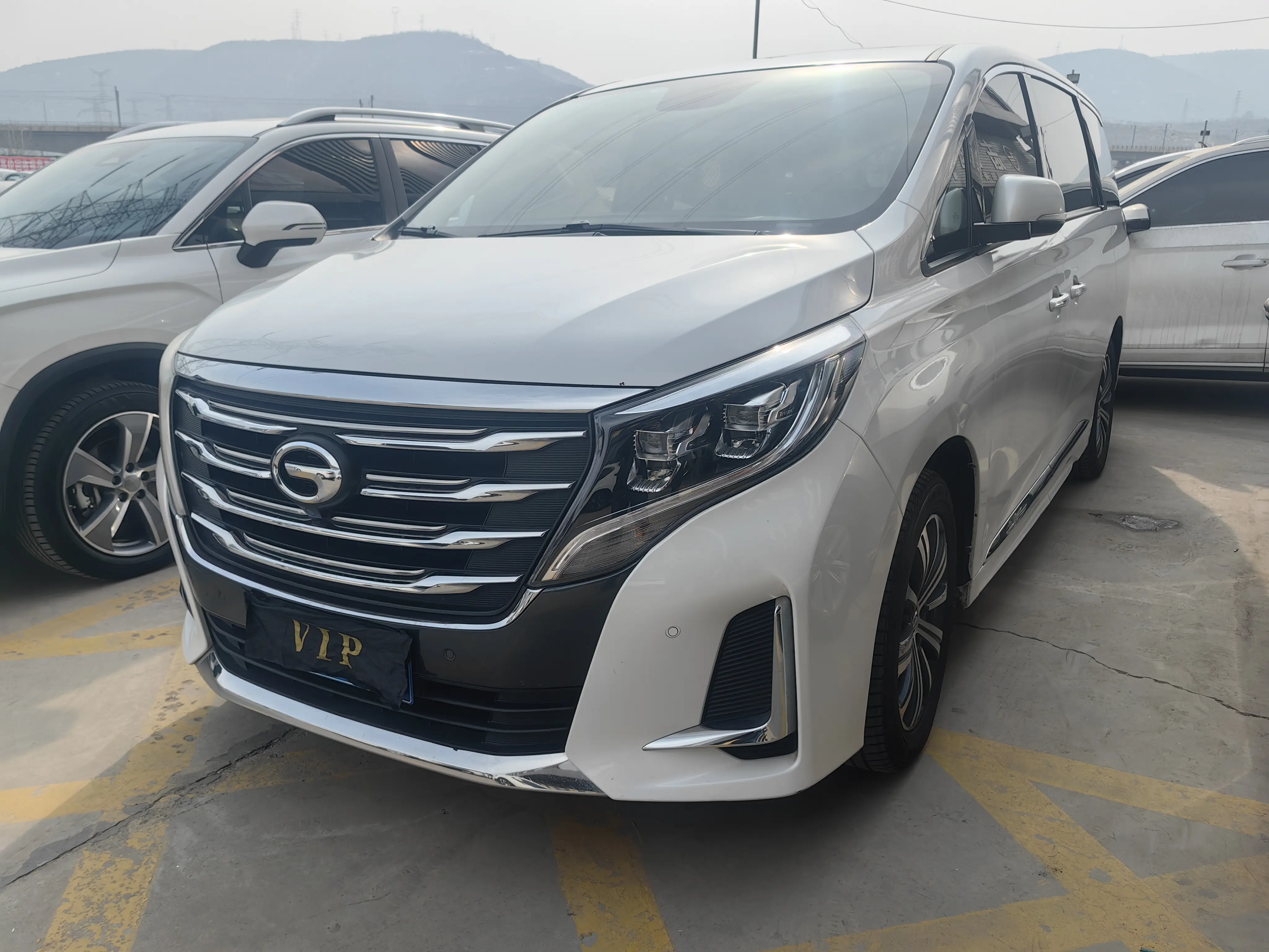 GAC Trumpchi M8  из Китая