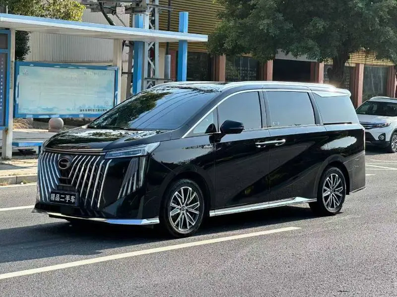 GAC Trumpchi M8  из Китая