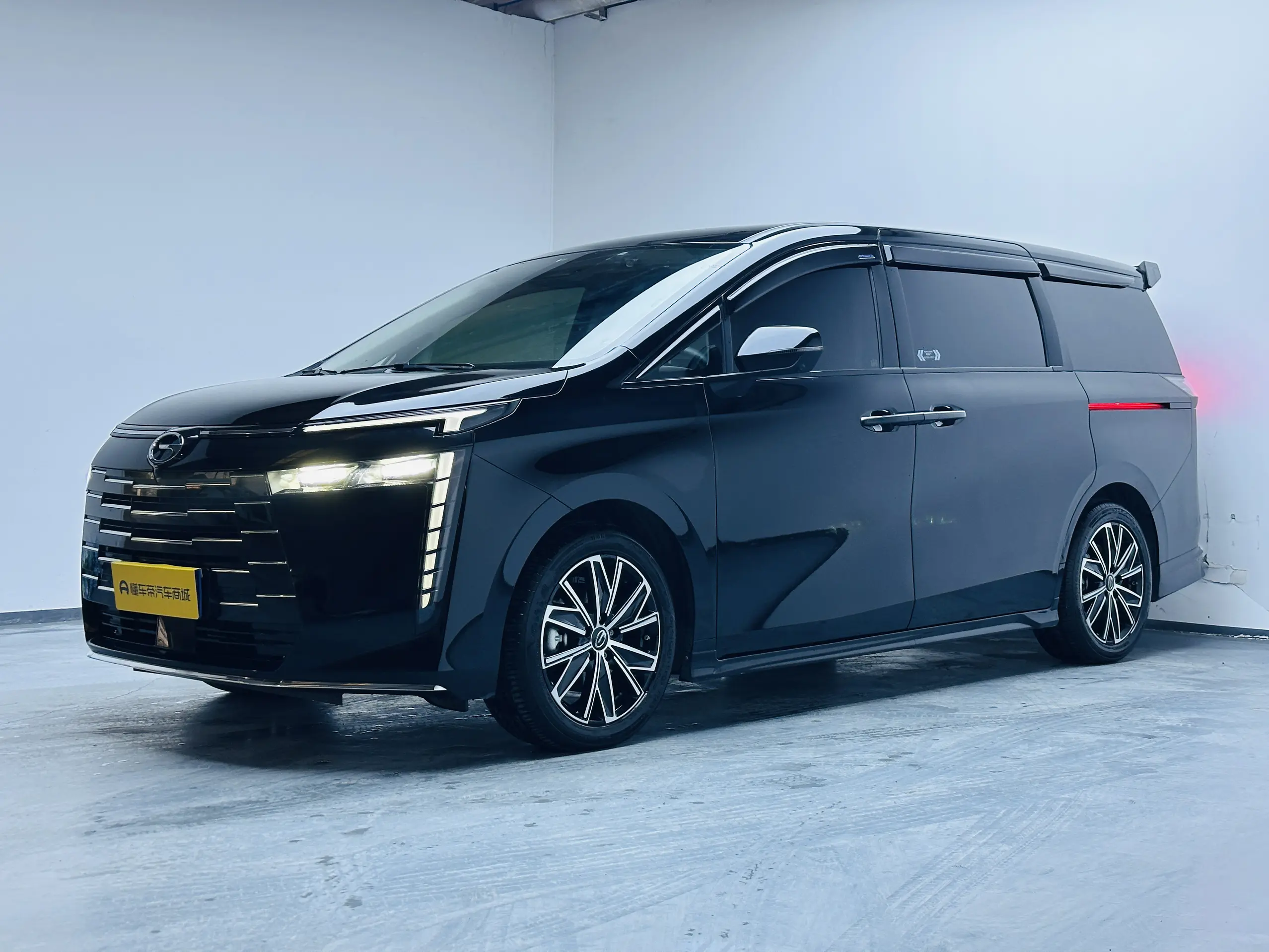 GAC Trumpchi E8  из Китая