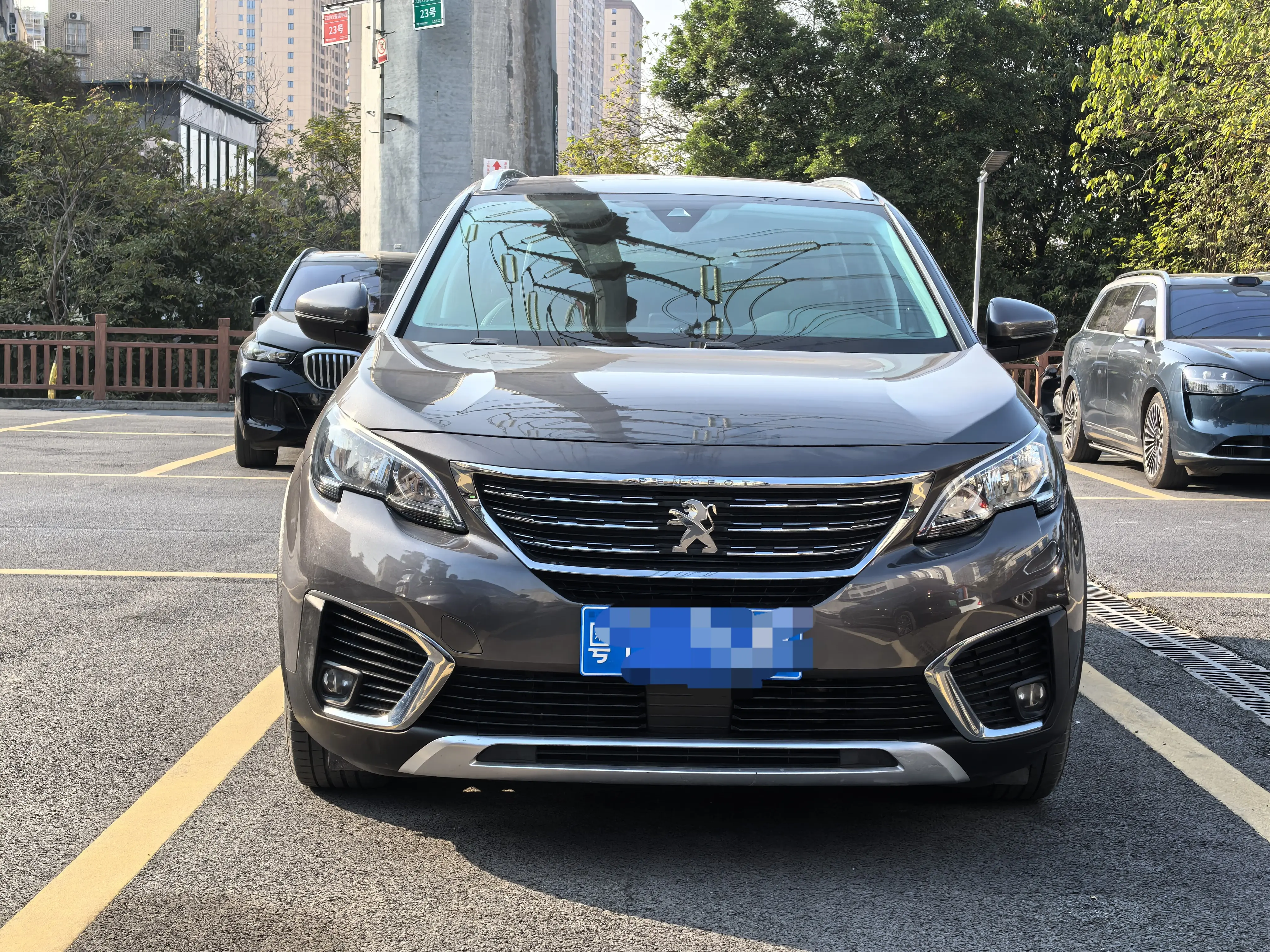 Peugeot 5008  из Китая
