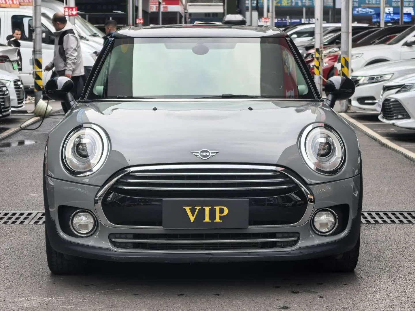 MINI CLUBMAN  из Китая