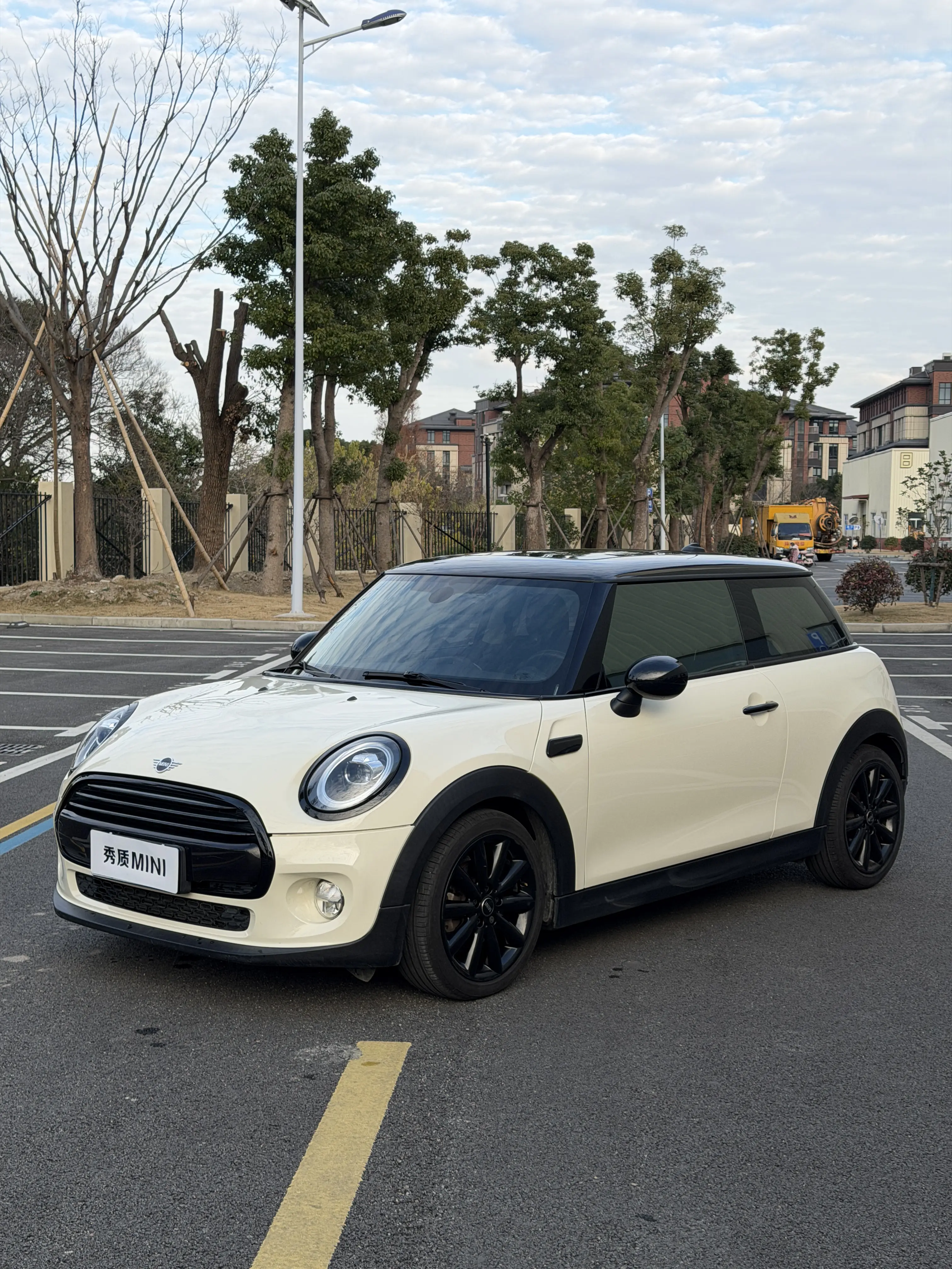 MINI MINI