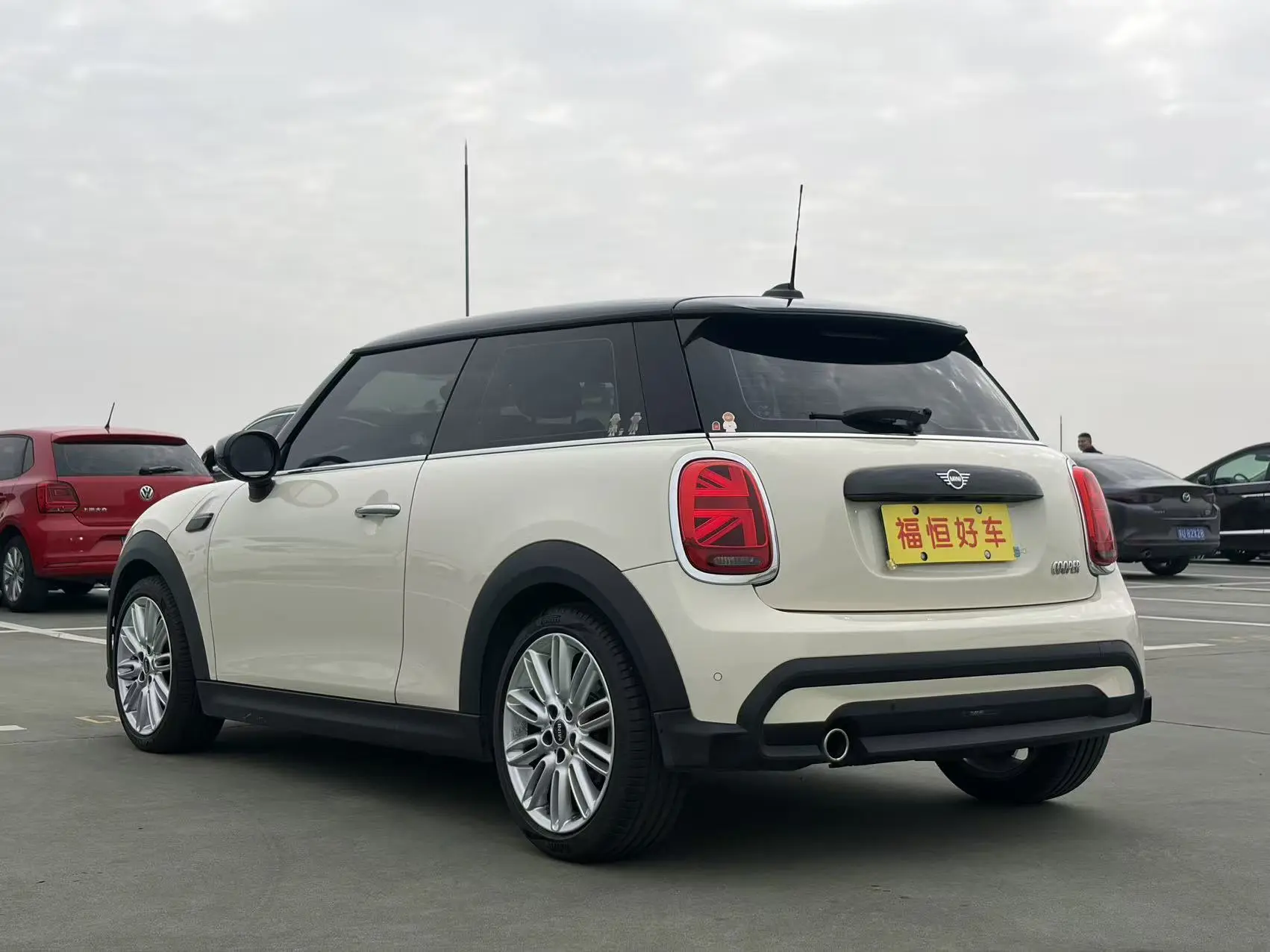 MINI 