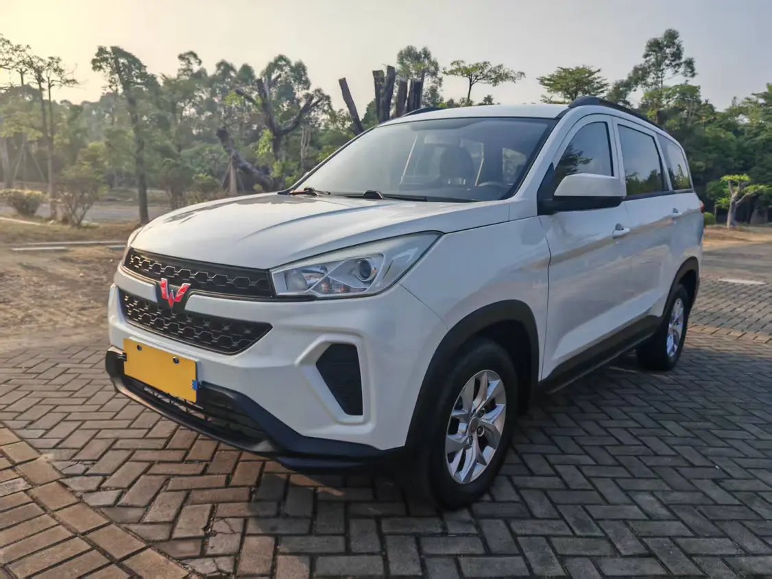 Wuling Hongguang S3  из Китая