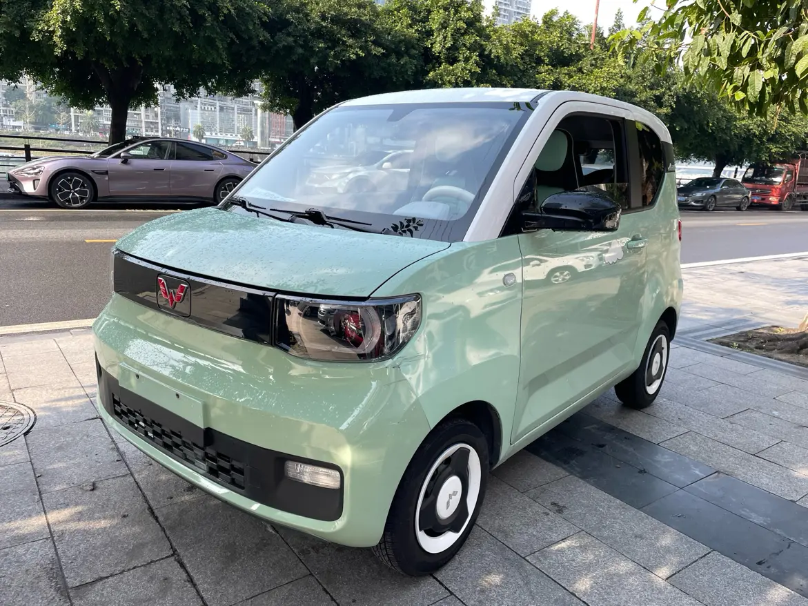 Wuling Hongguang MINIEV  из Китая