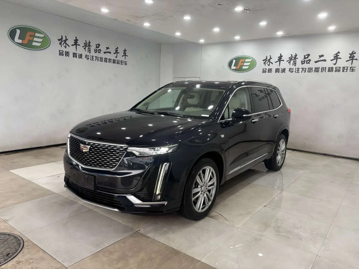 Cadillac XT6  из Китая