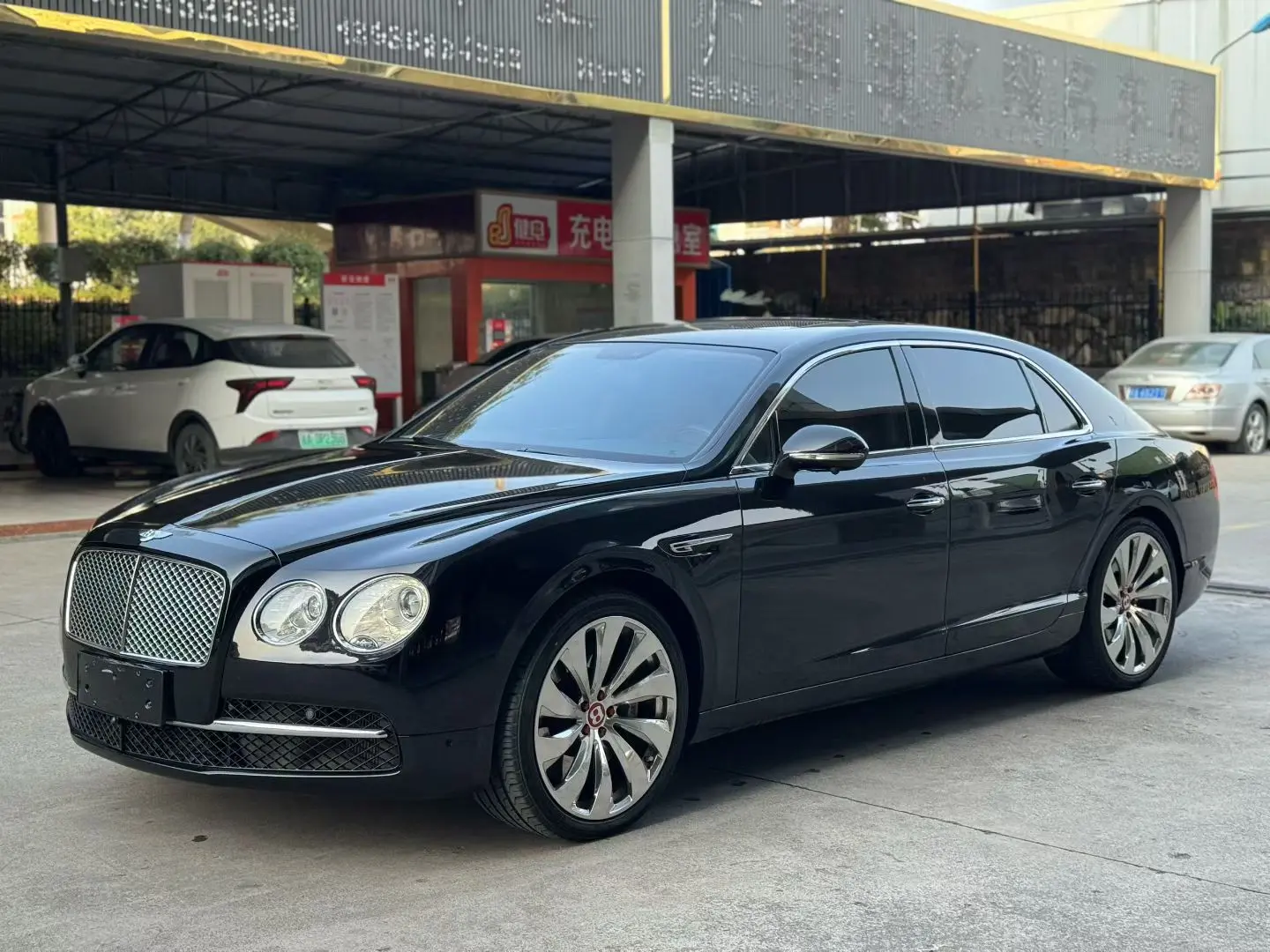 Bentley Galloping  из Китая