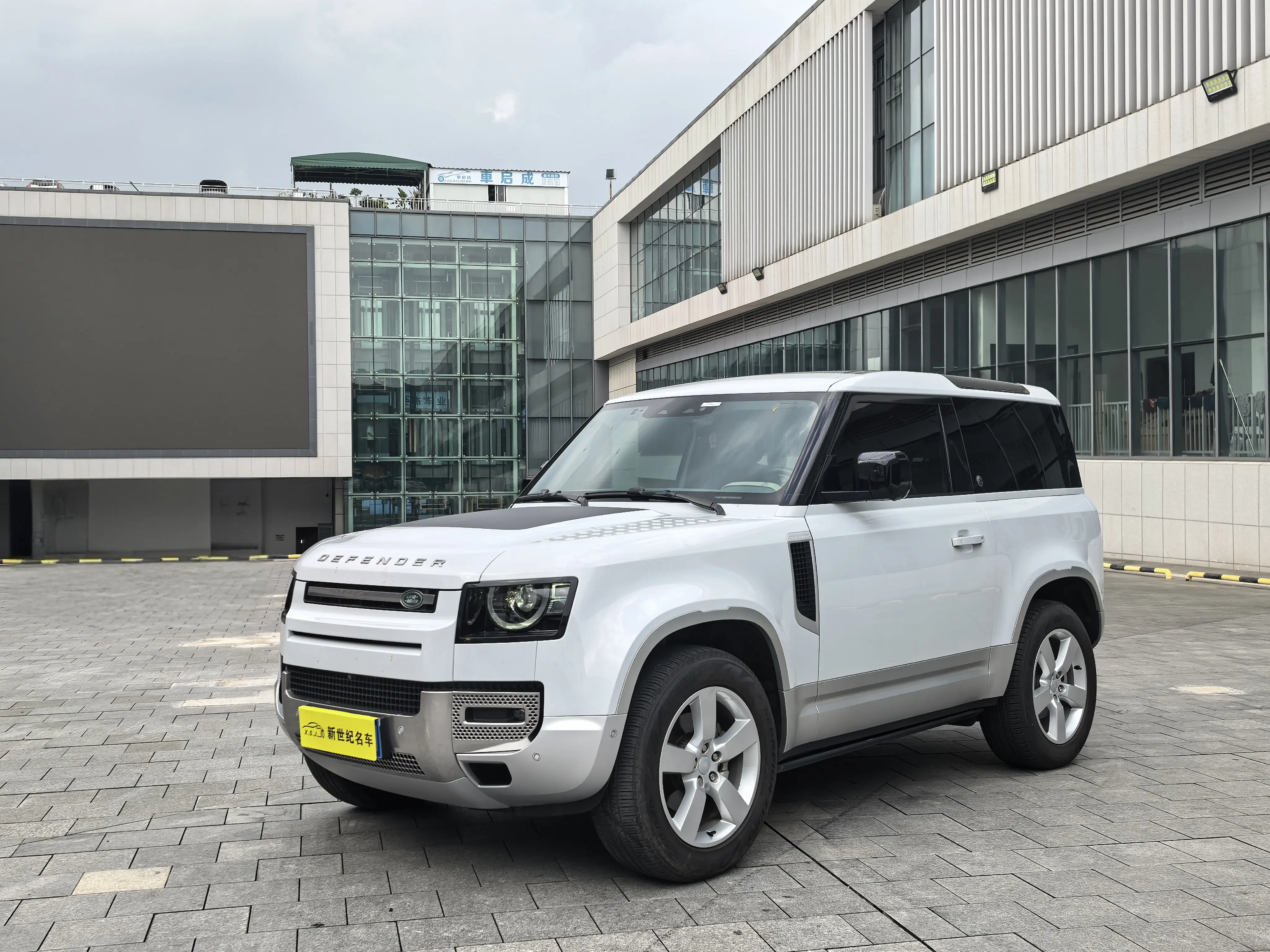 Land Rover Guard  из Китая