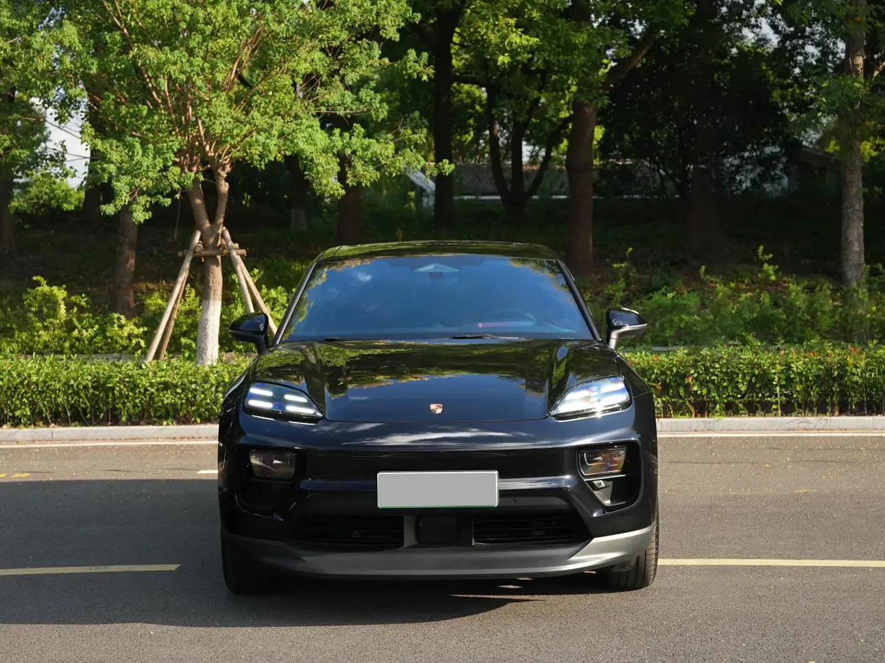 Porsche Macan EV  из Китая