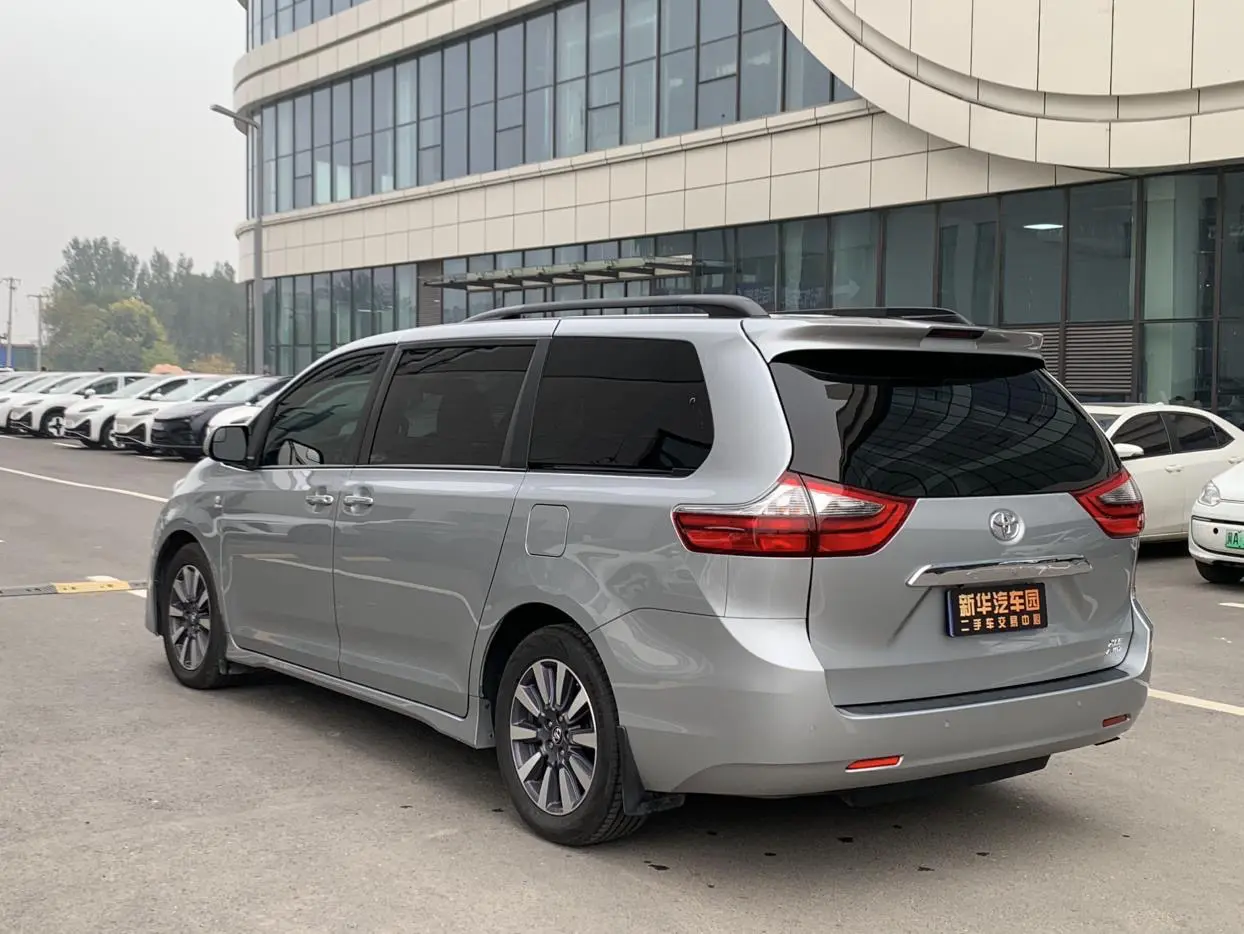 Toyota Sienna