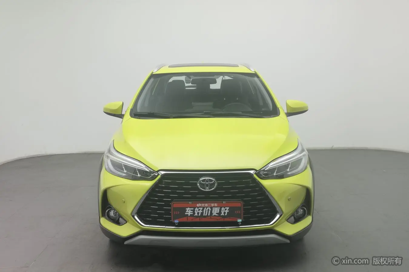 Toyota Yaris L  из Китая