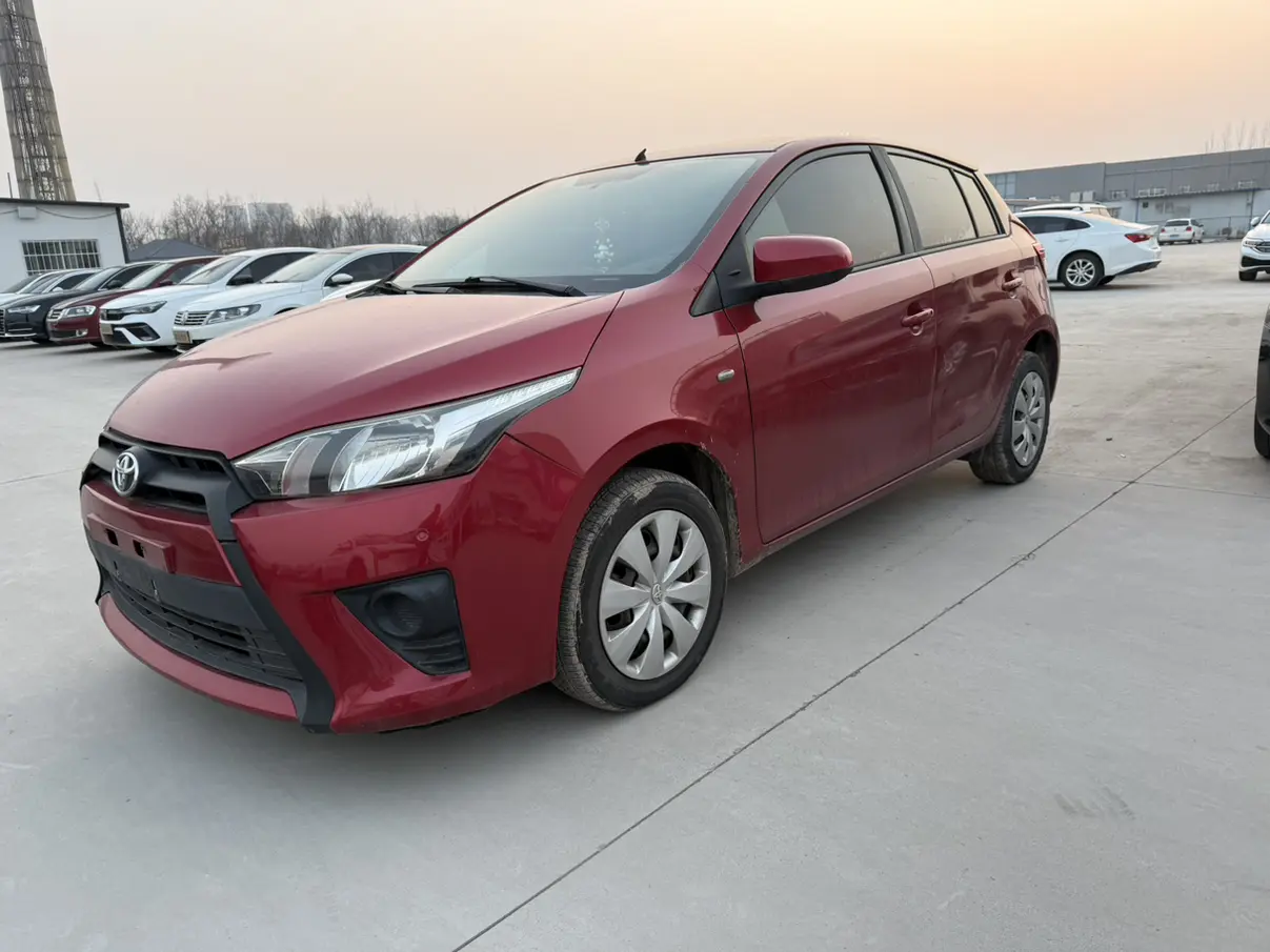 Toyota Yaris L  из Китая