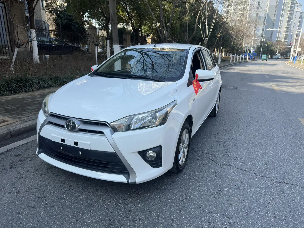 Toyota Yaris L  из Китая