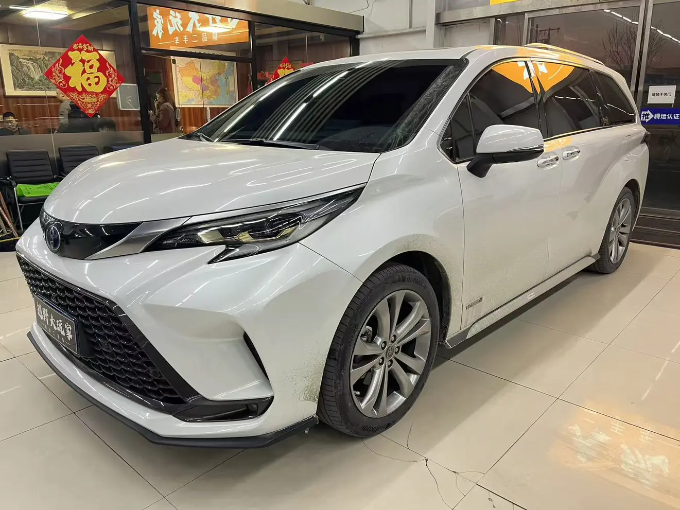 Toyota Granvia  из Китая