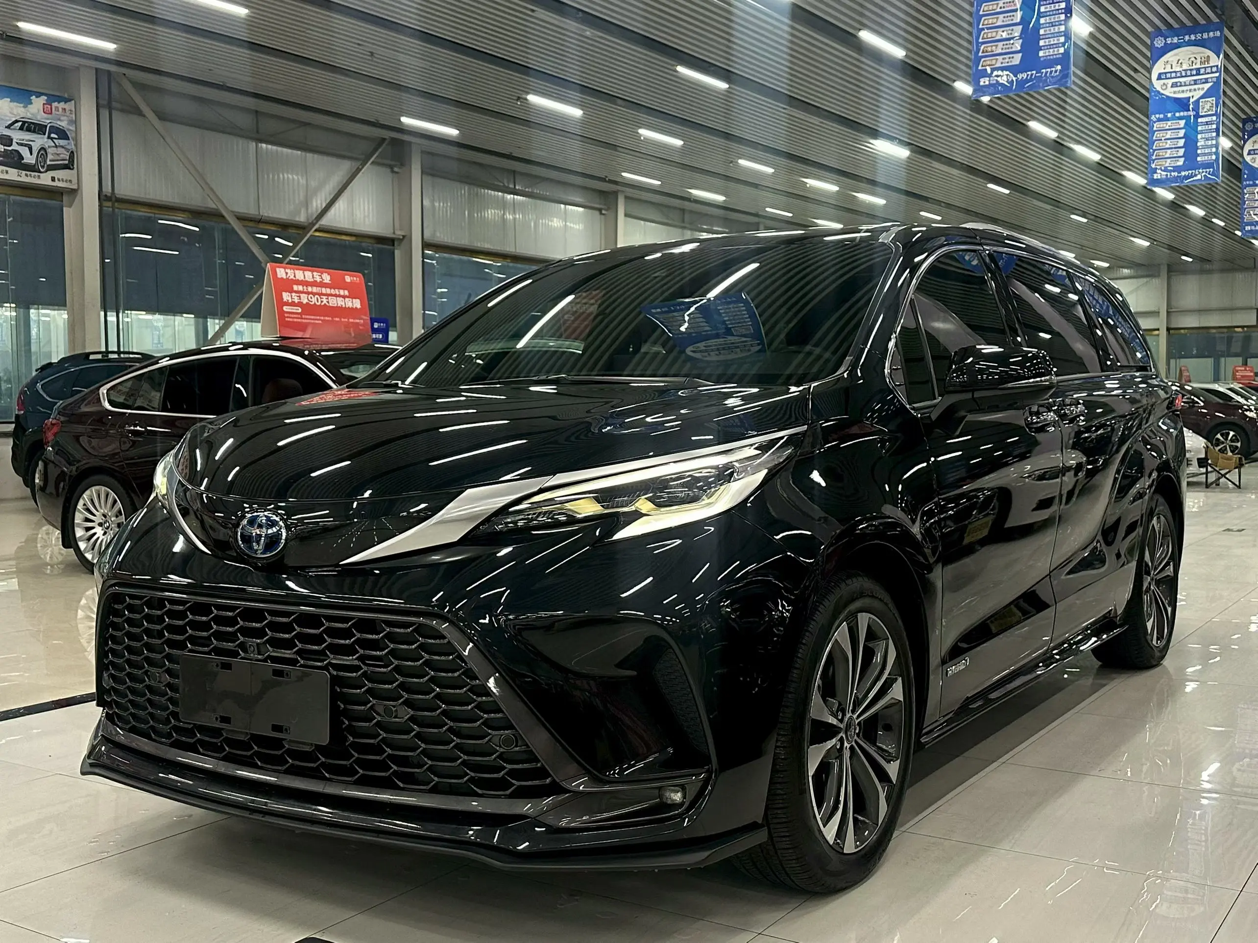 Toyota Granvia  из Китая