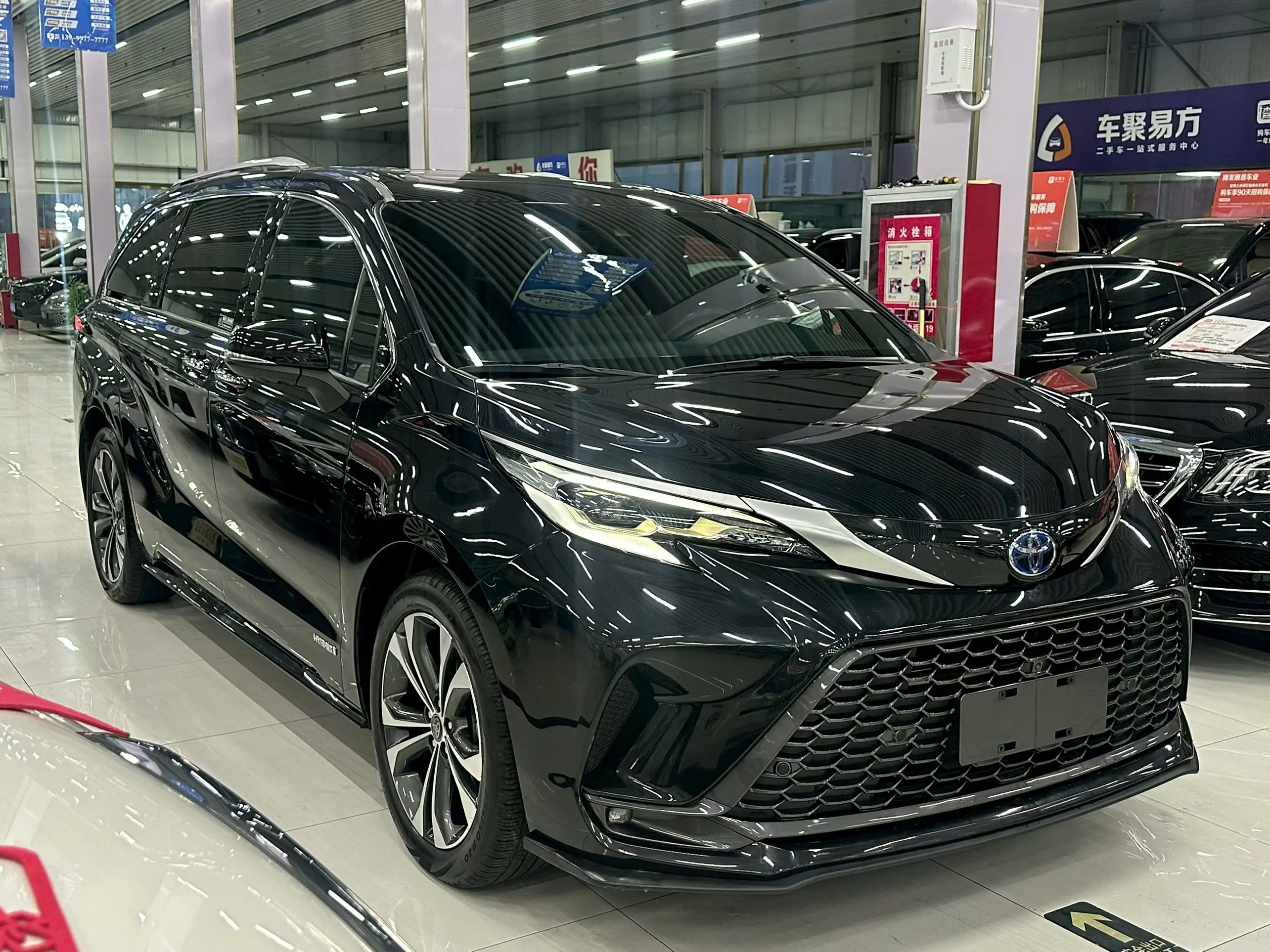 Toyota Granvia  из Китая