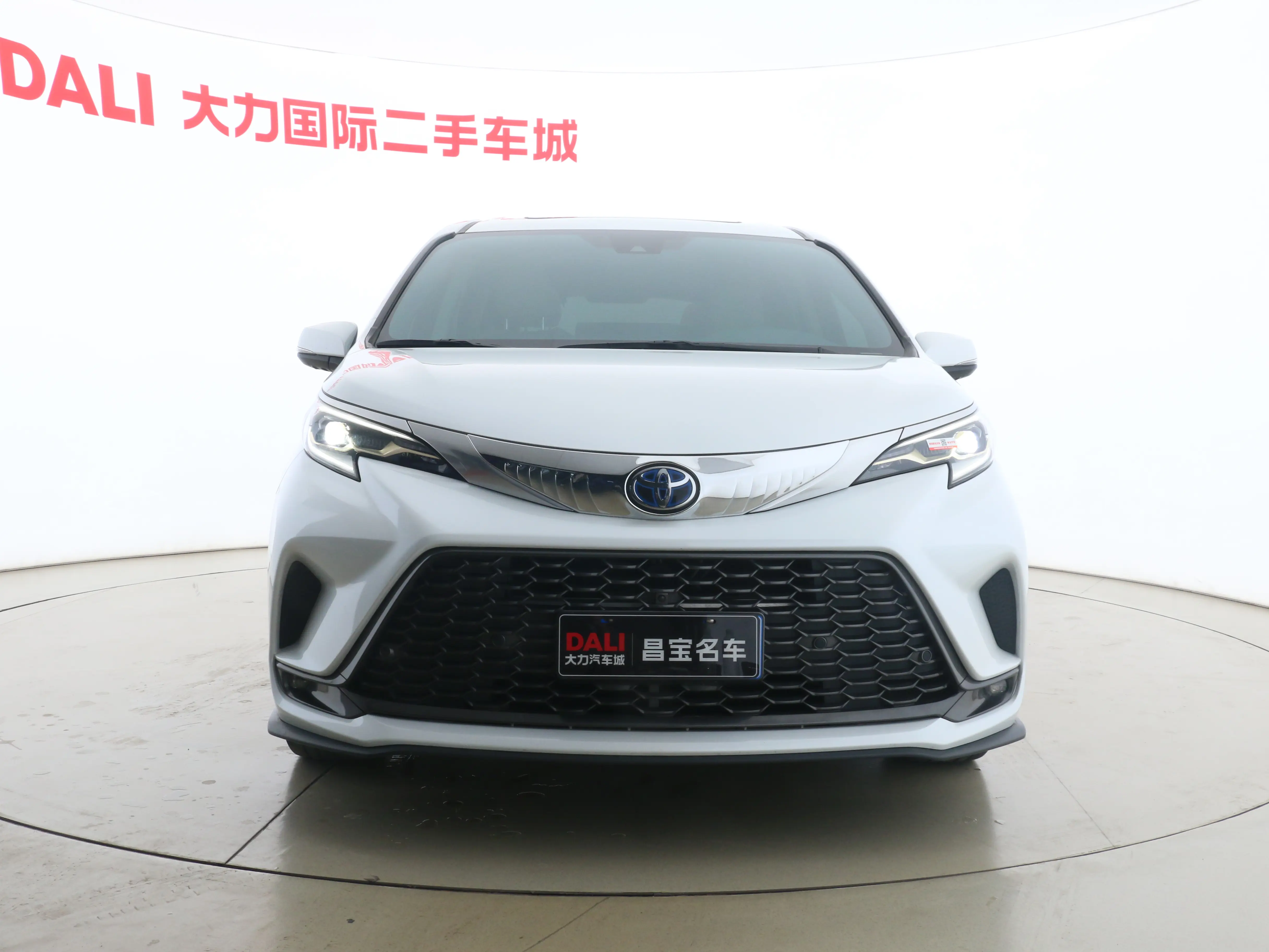 Toyota Granvia  из Китая