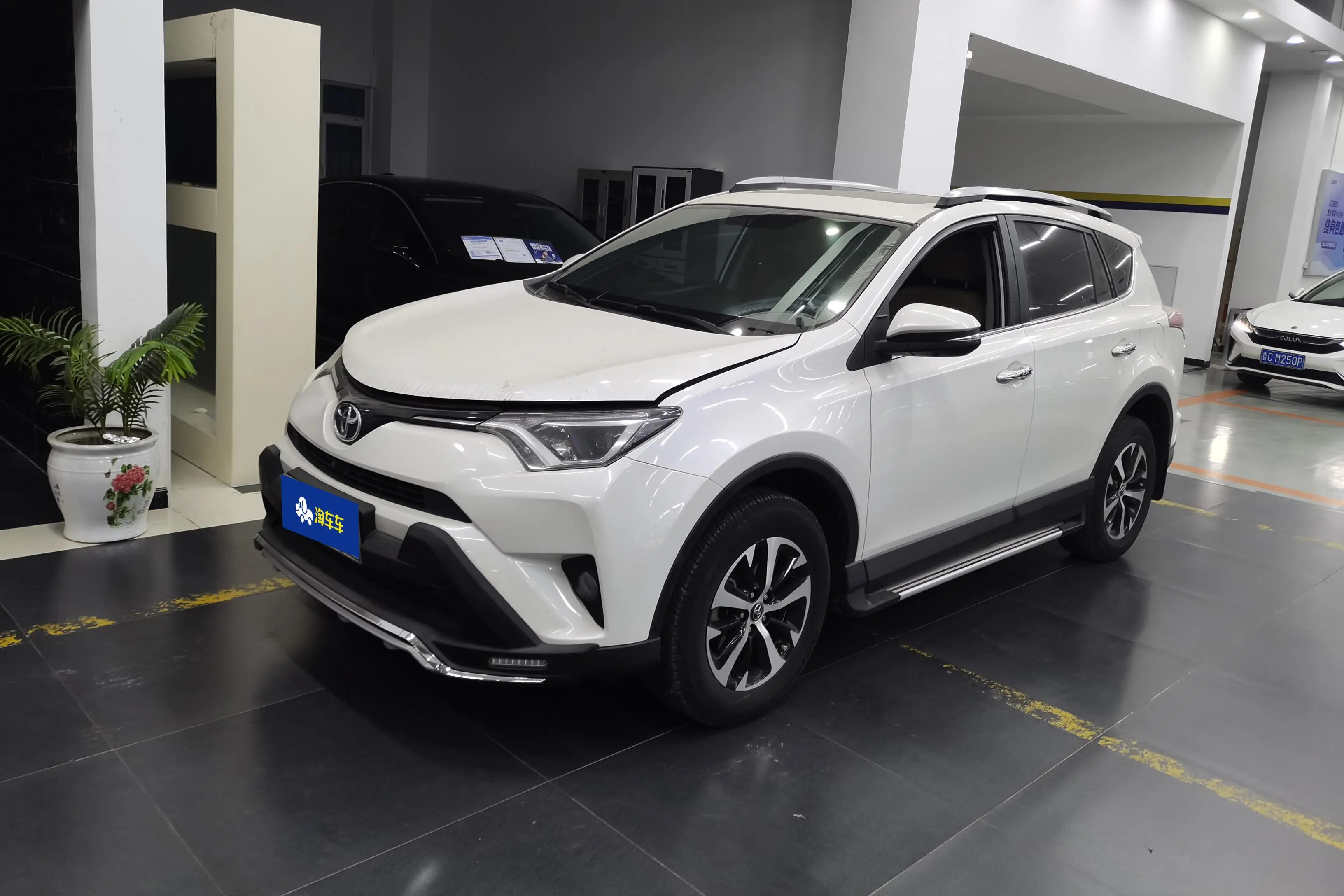 Toyota RAV4  из Китая