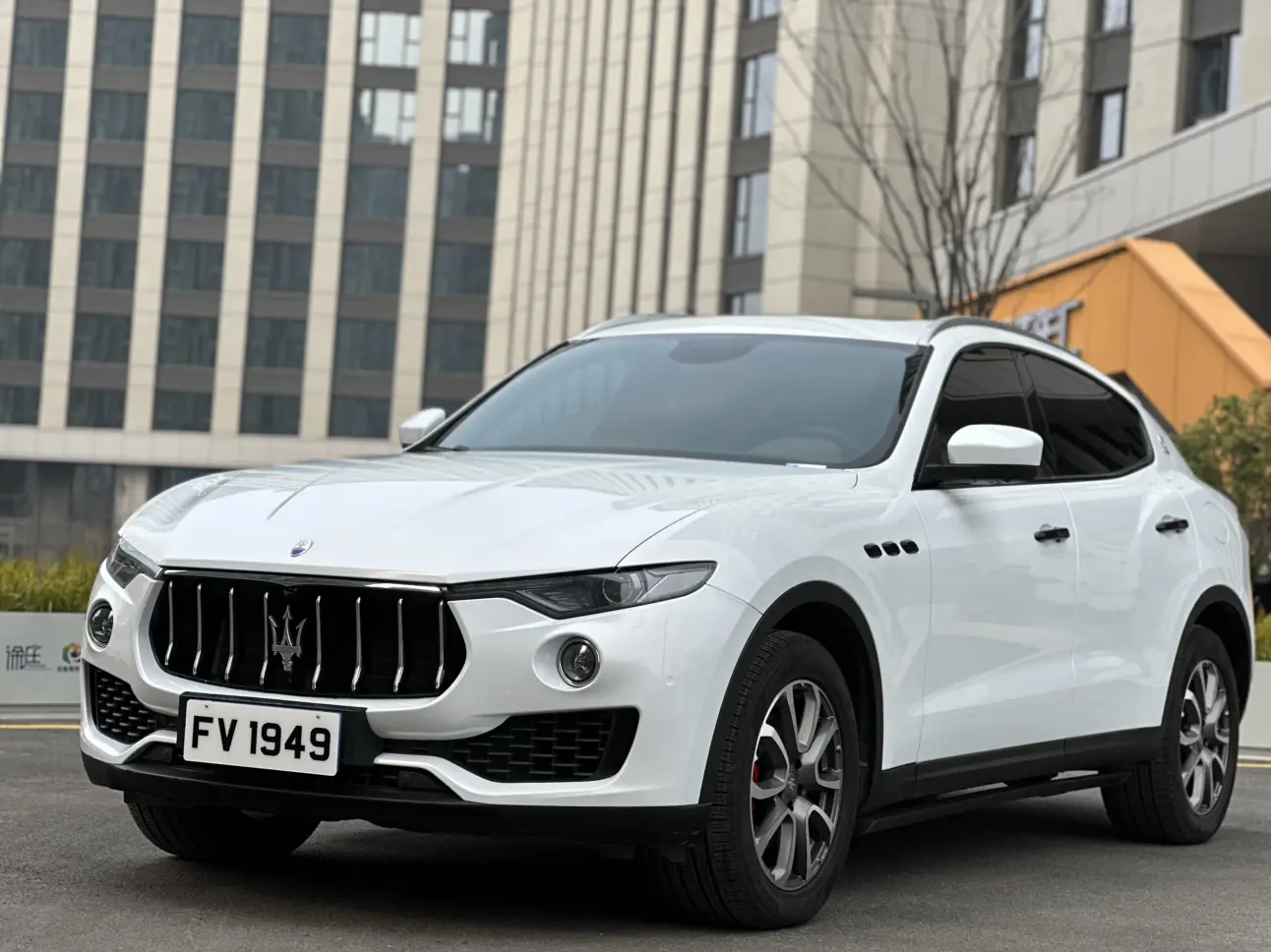 Maserati Levante  из Китая