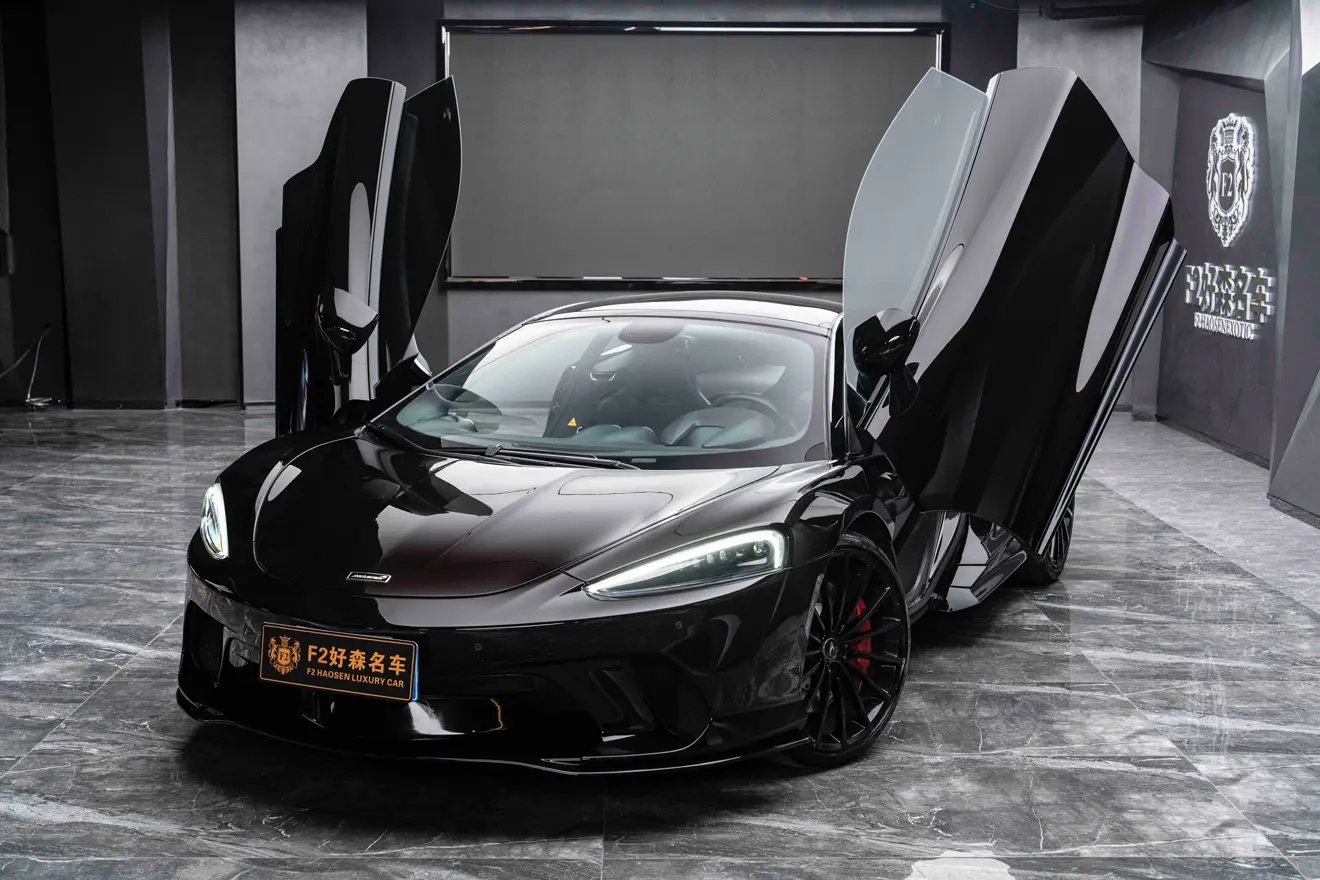 McLaren GT  из Китая