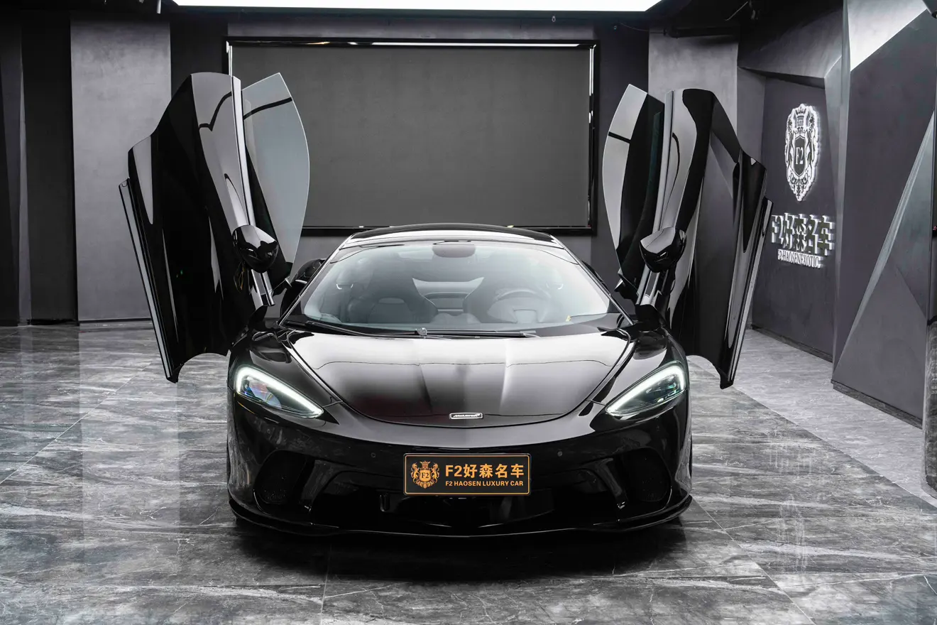 McLaren GT  из Китая