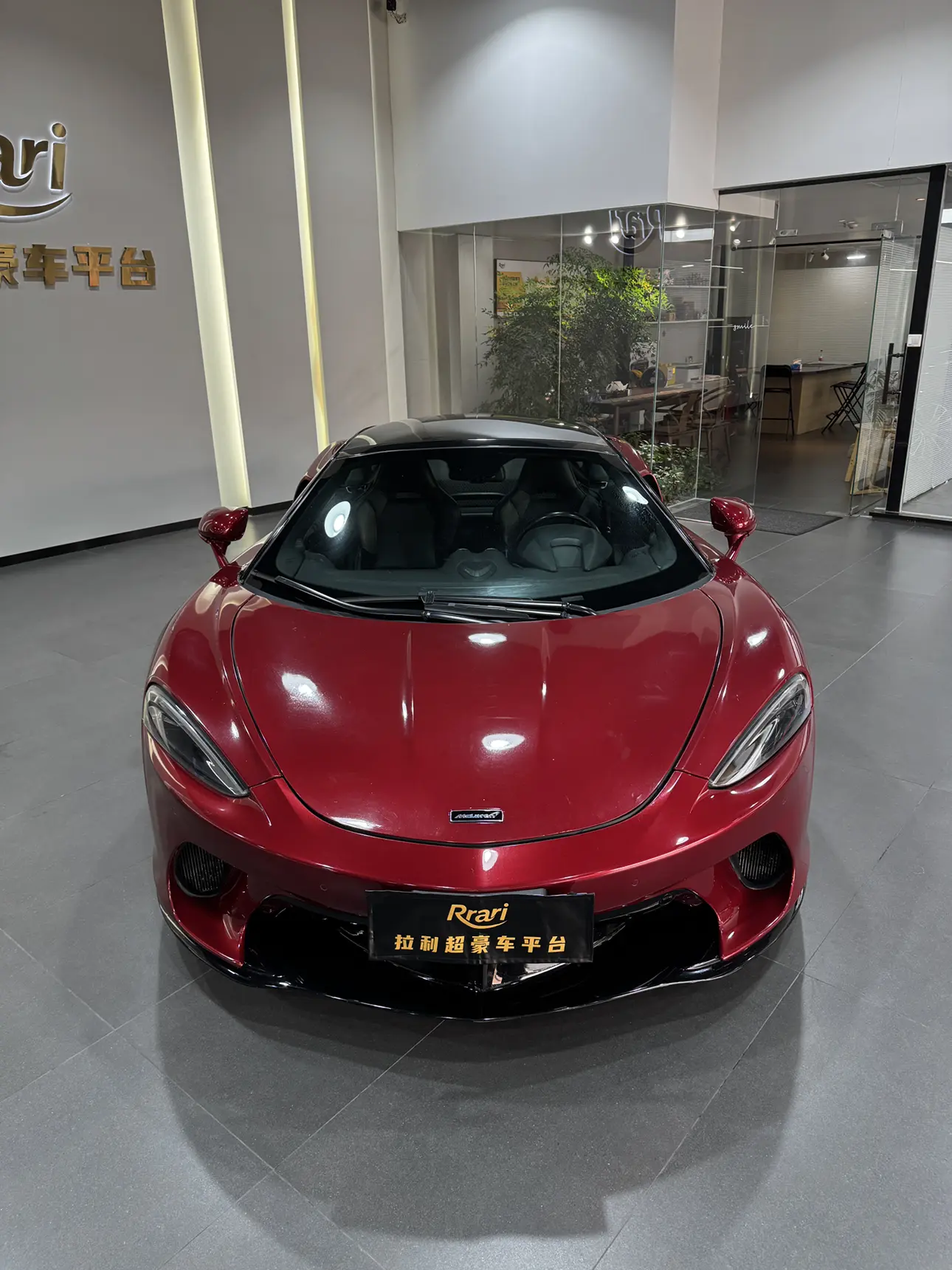 McLaren GT  из Китая