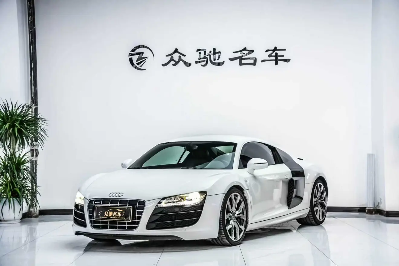 Audi R8  из Китая