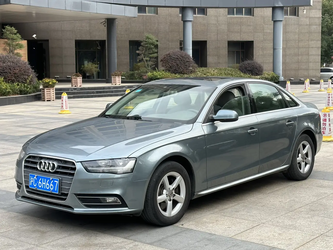 Audi A4L  из Китая