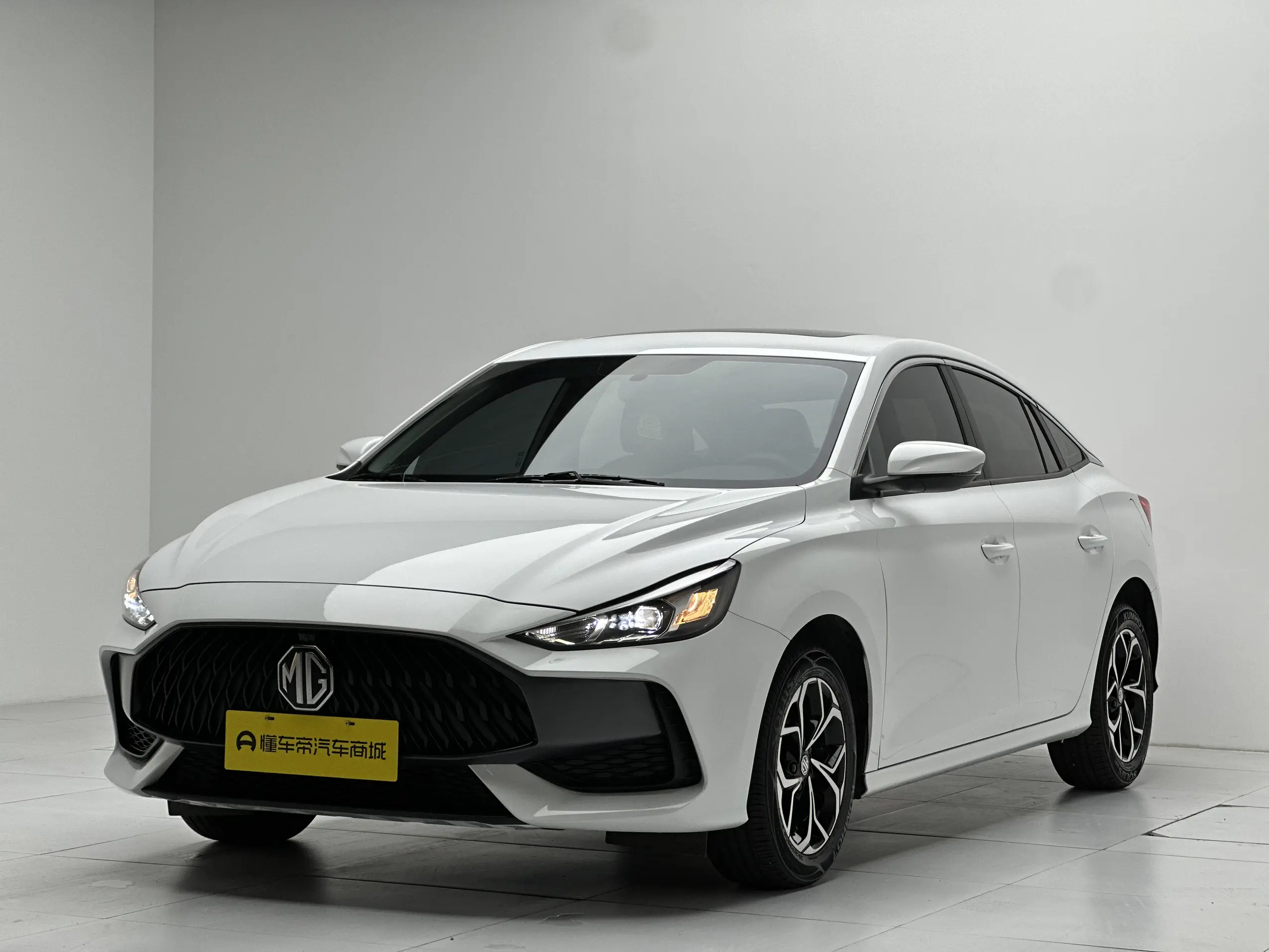 MG 5  из Китая