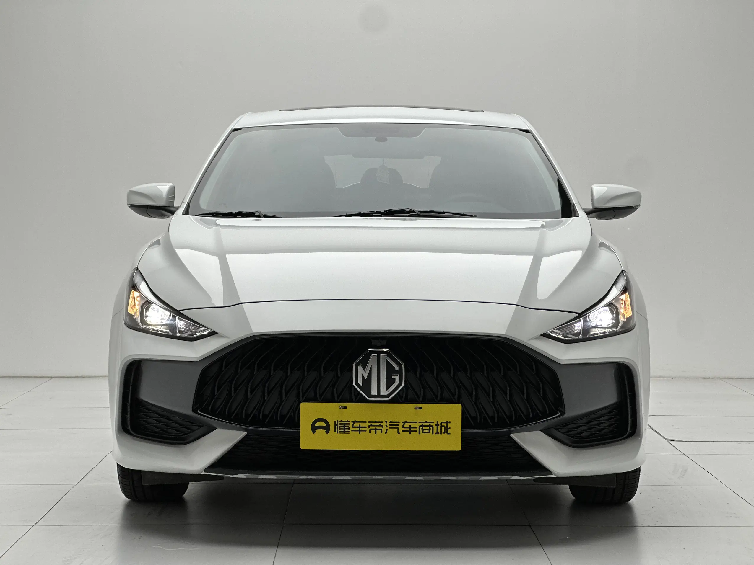 MG 5  из Китая