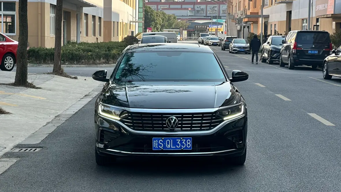 Volkswagen Passat  из Китая
