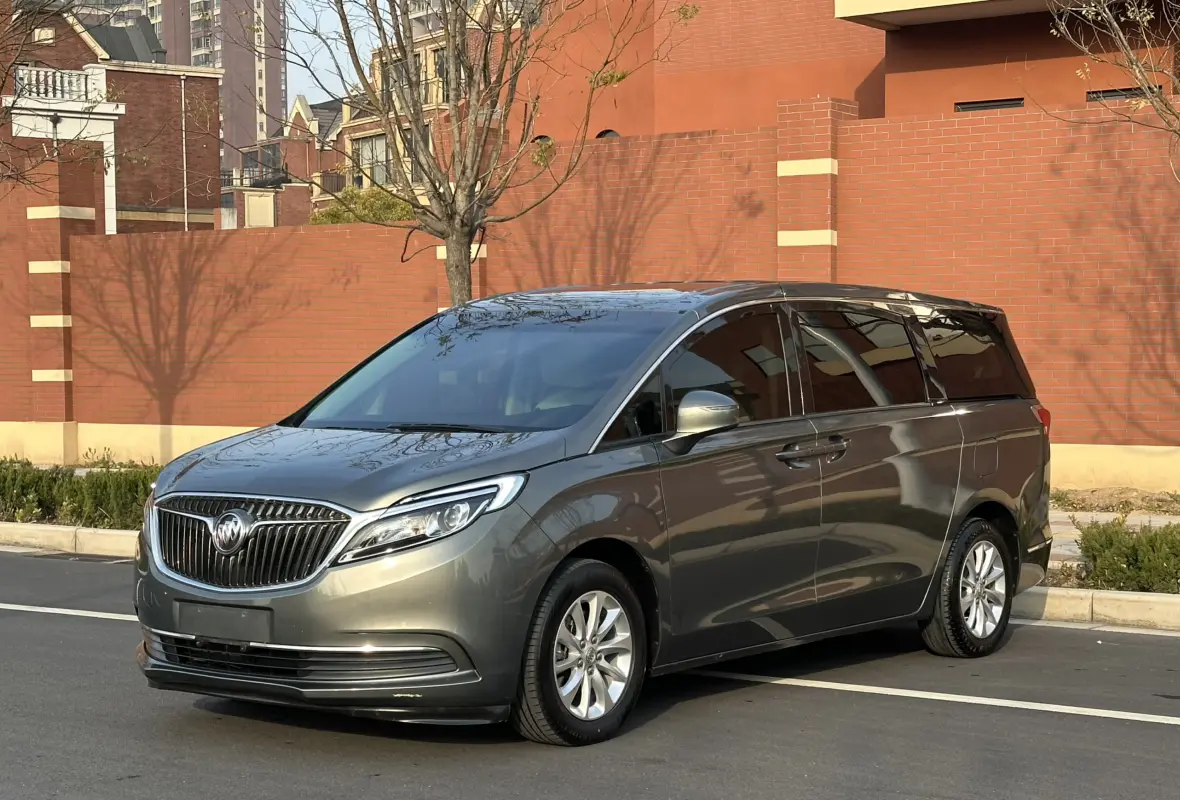 Buick GL8  из Китая
