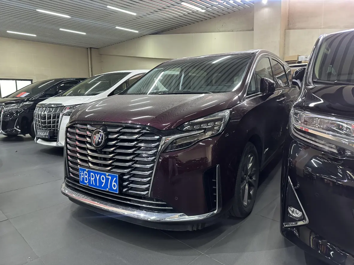 Buick GL8  из Китая