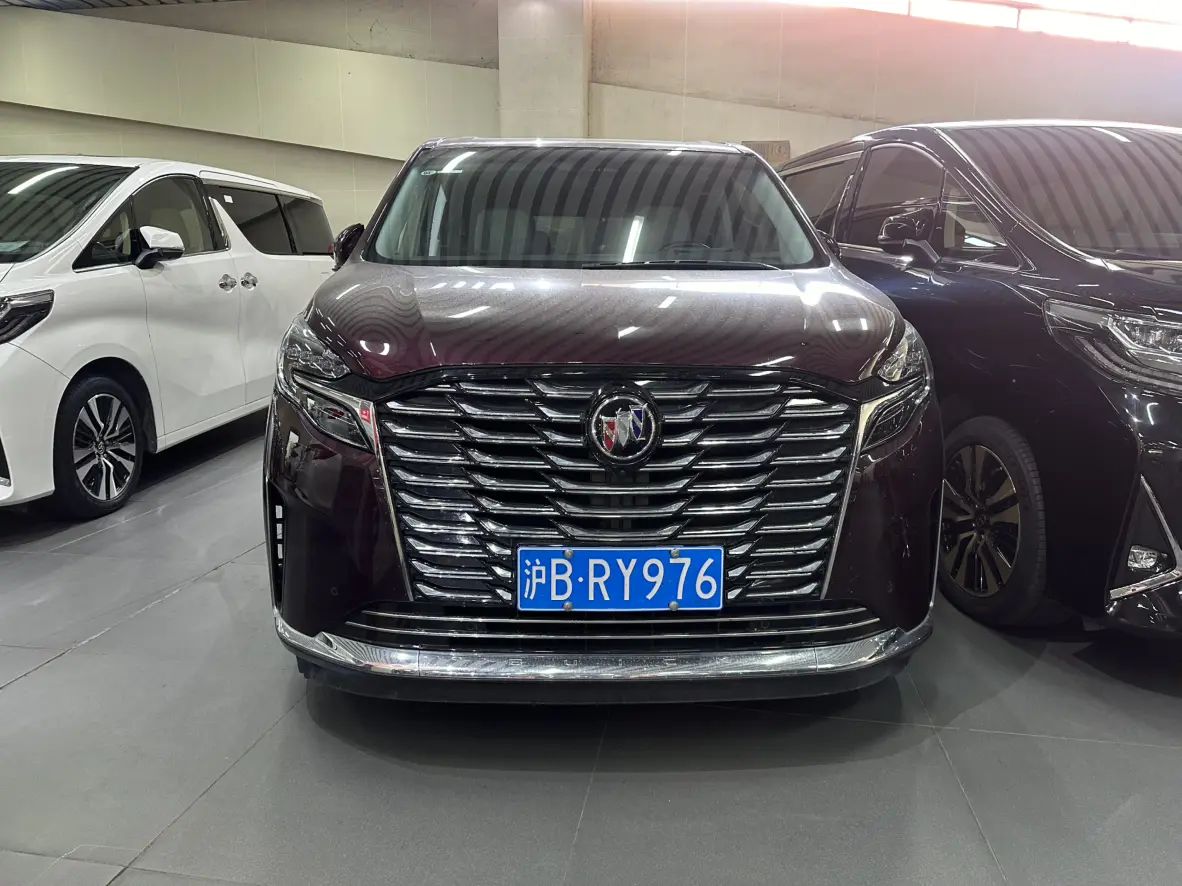 Buick GL8  из Китая